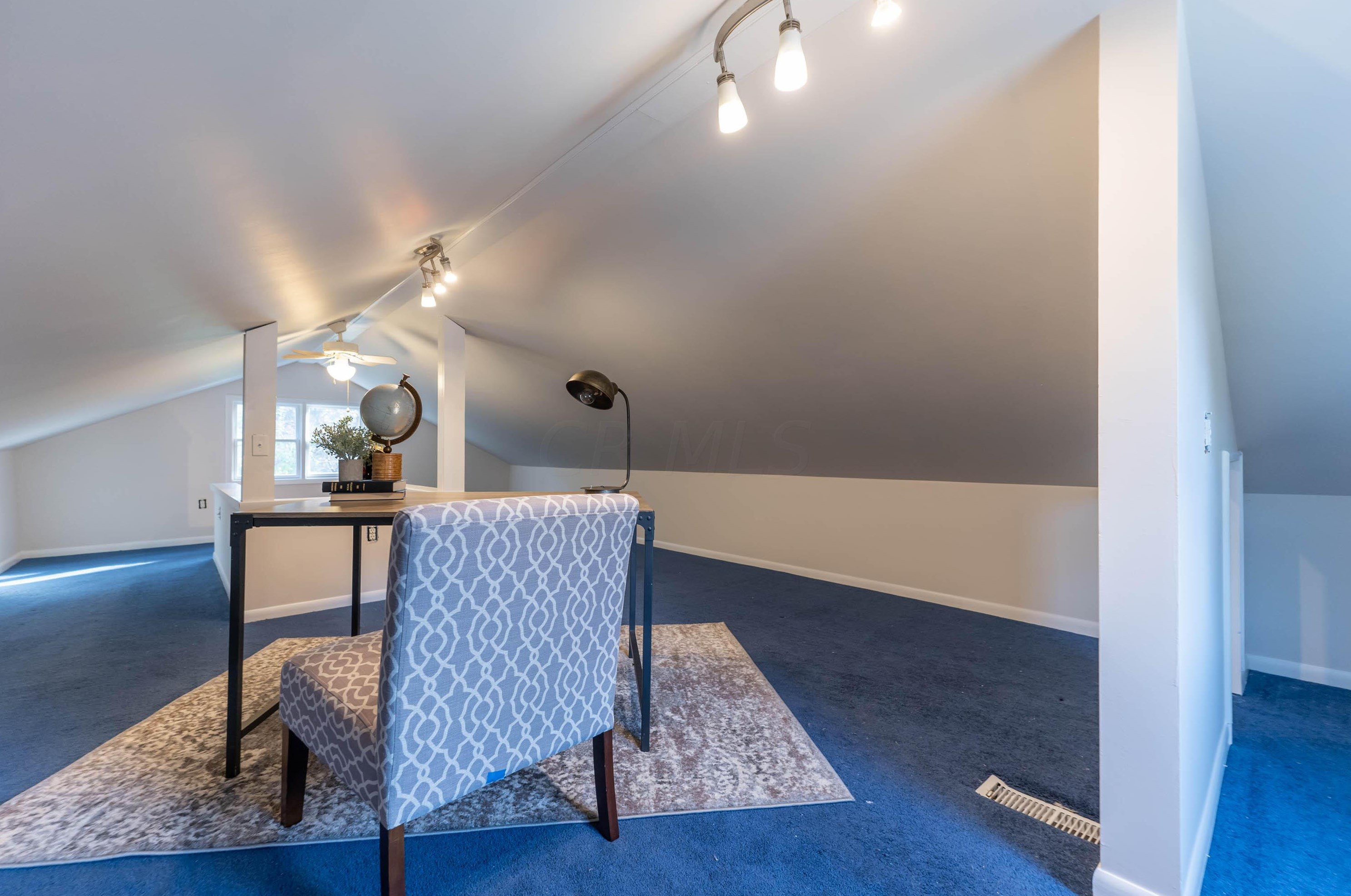 330 Cyn Dr, Columbus OH 43214-3136 exterior