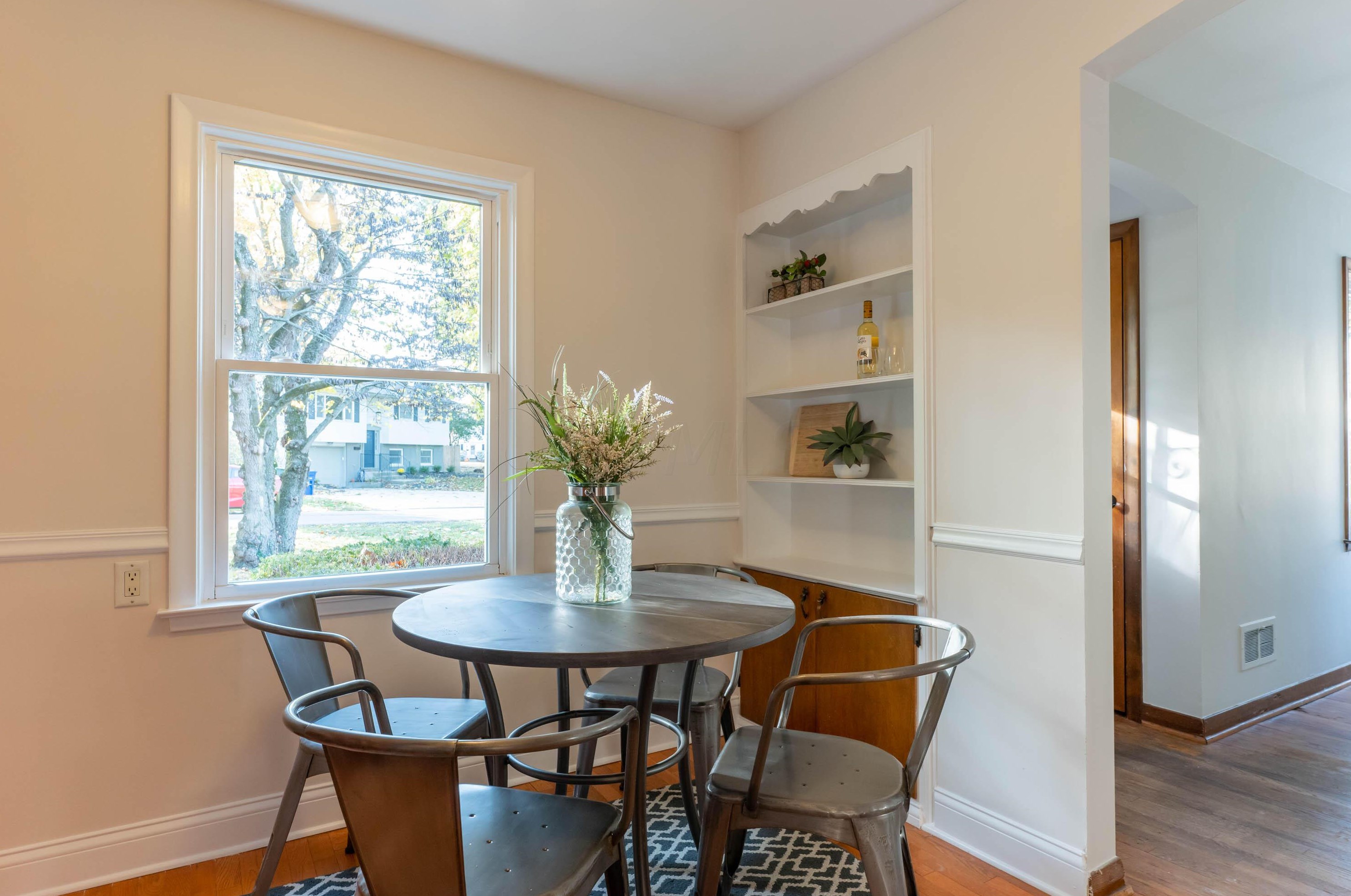 330 Cyn Dr, Columbus OH 43214-3136 exterior