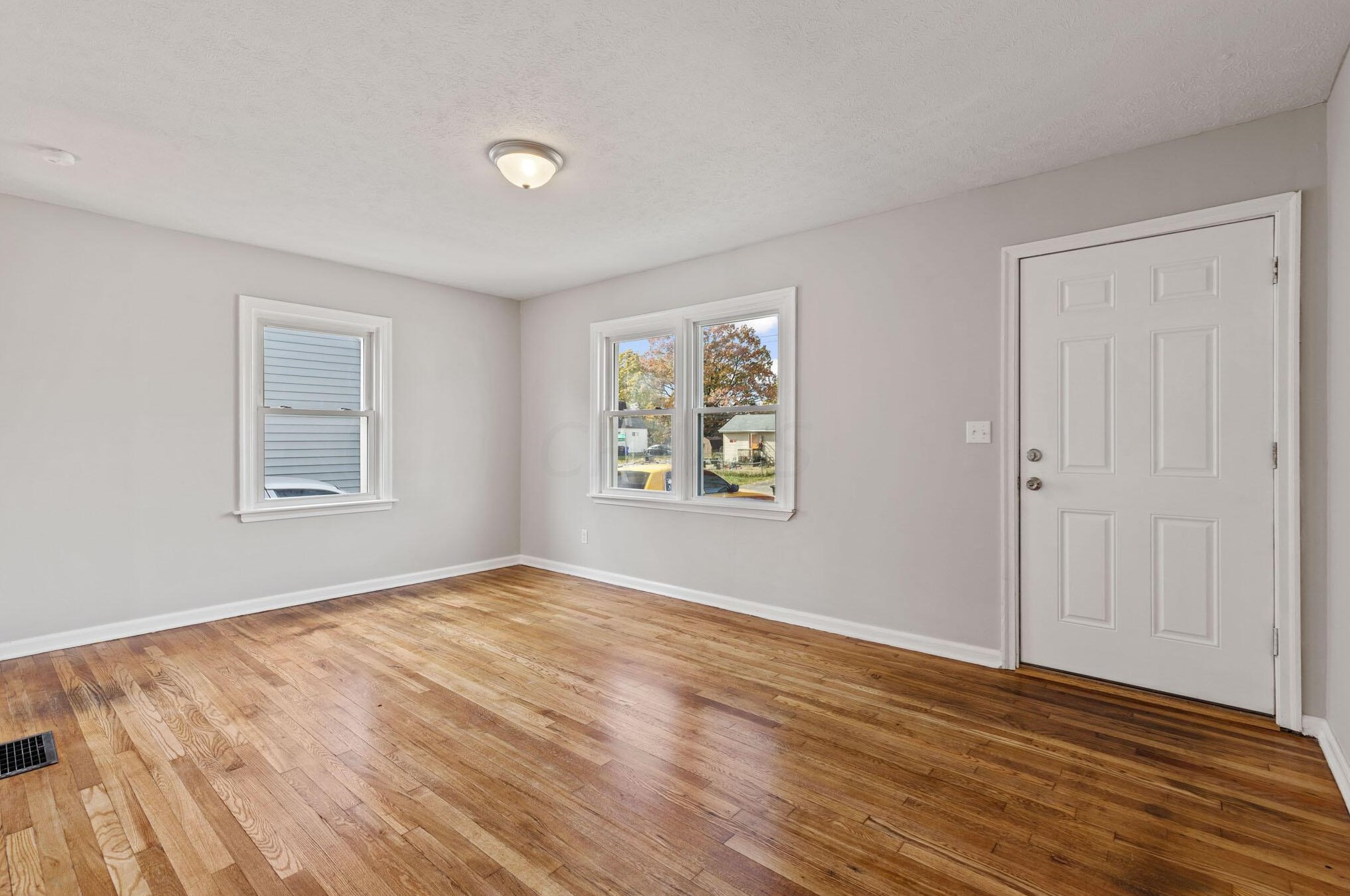 2566 Atwood Ter, Columbus OH  43211-1104 exterior