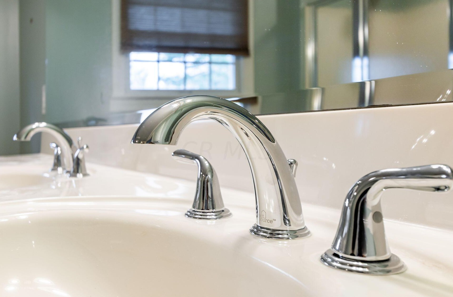 1446 Parkridge, Columbus OH 43235-1142 exterior