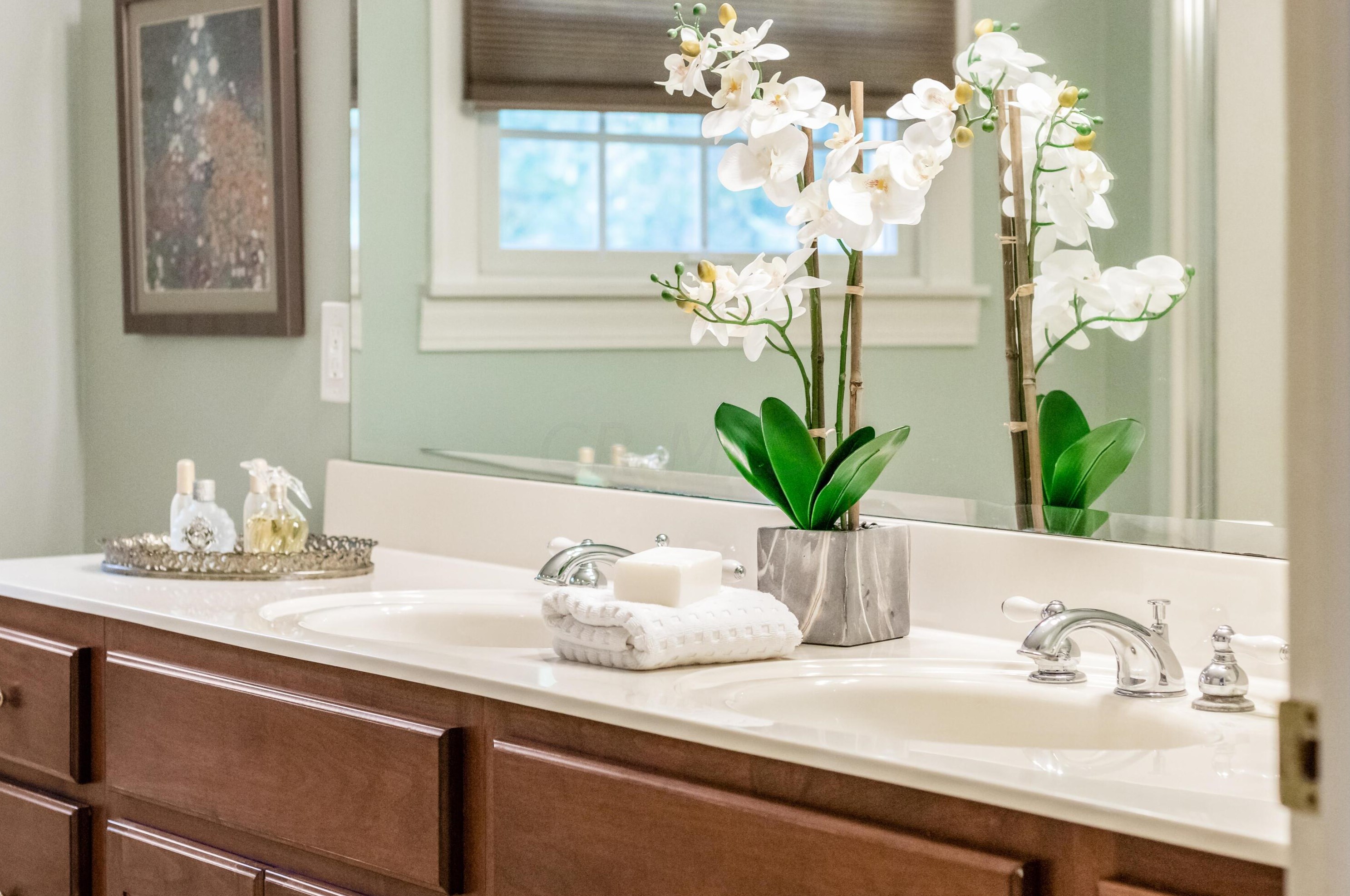 1446 Parkridge, Columbus OH 43235-1142 exterior