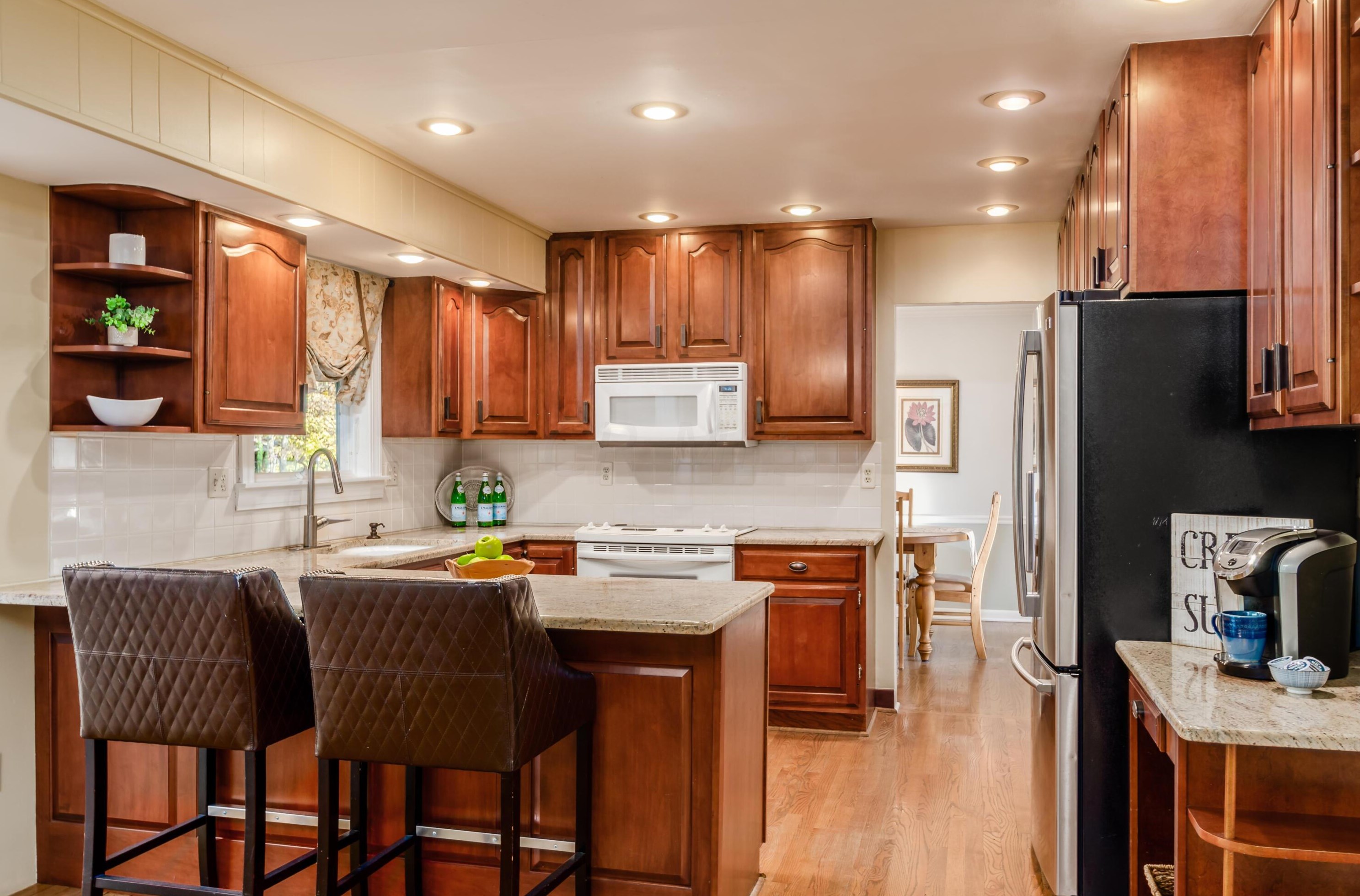 1446 Parkridge, Columbus OH 43235-1142 exterior