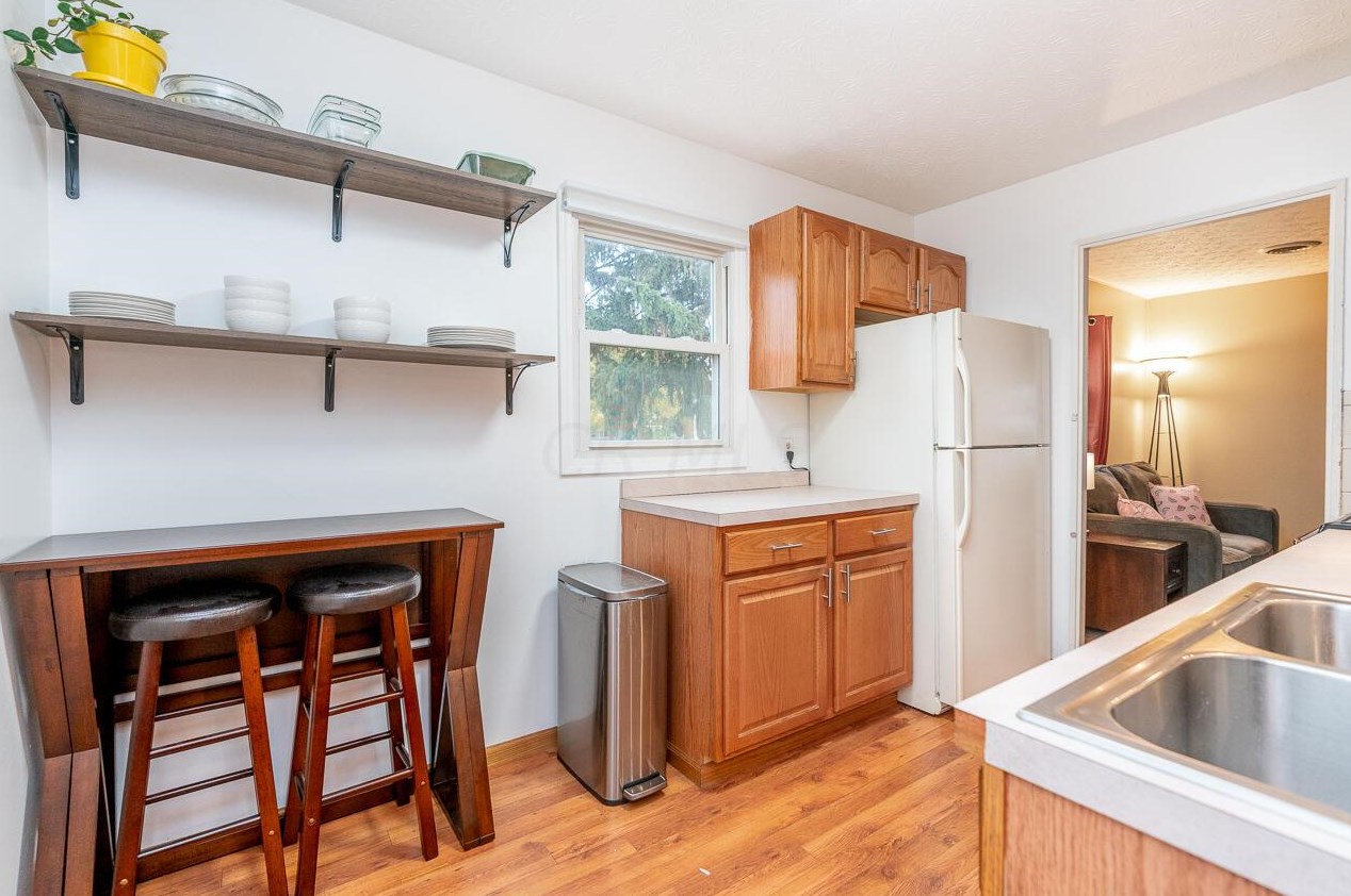 127 Little Flower Ln, Columbus OH 43213-1918 exterior