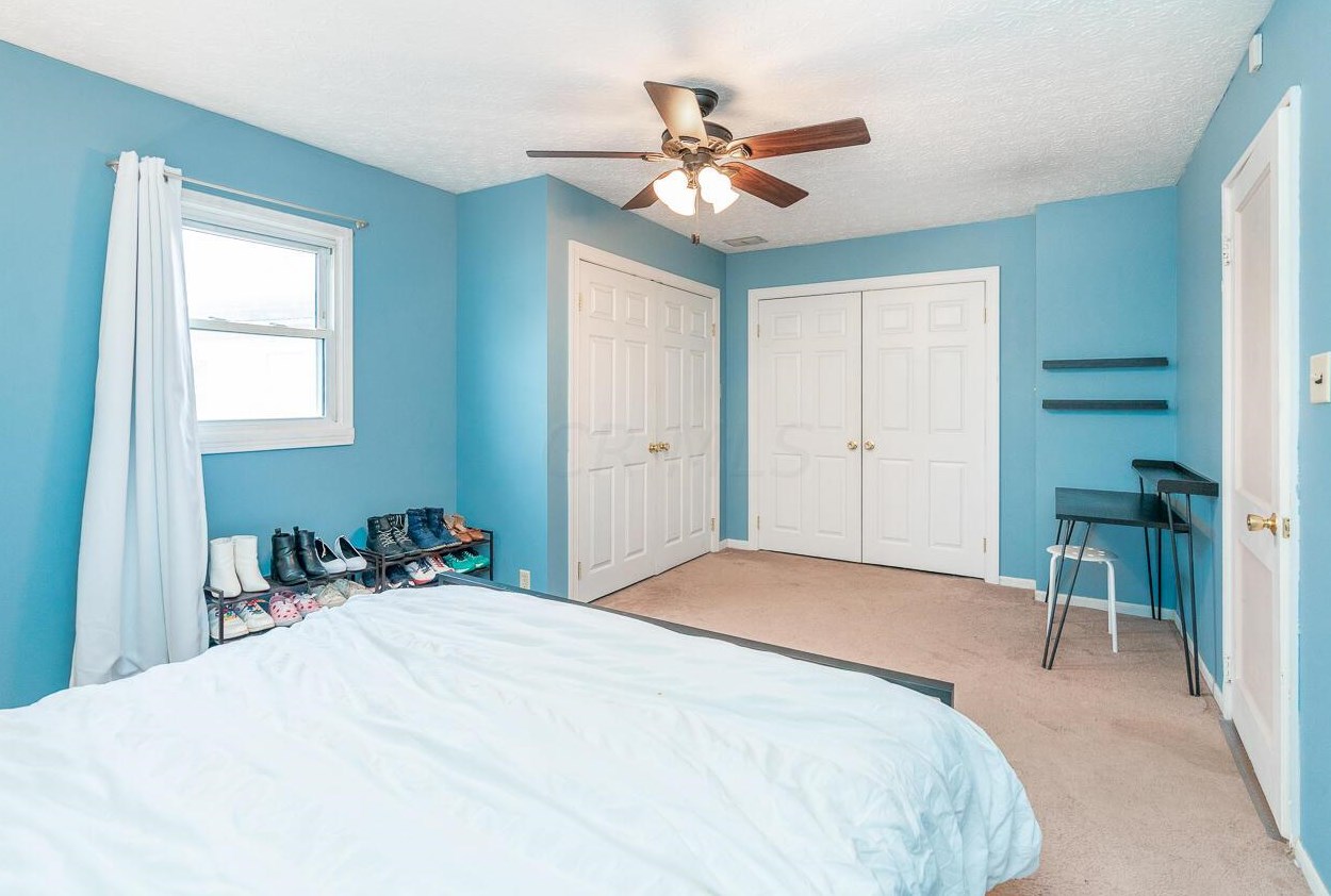 127 Little Flower Ln, Columbus OH 43213-1918 exterior