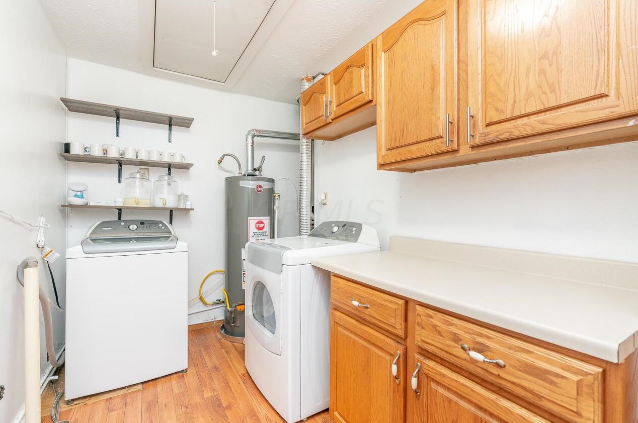 127 Little Flower Ln, Columbus OH 43213-1918 exterior