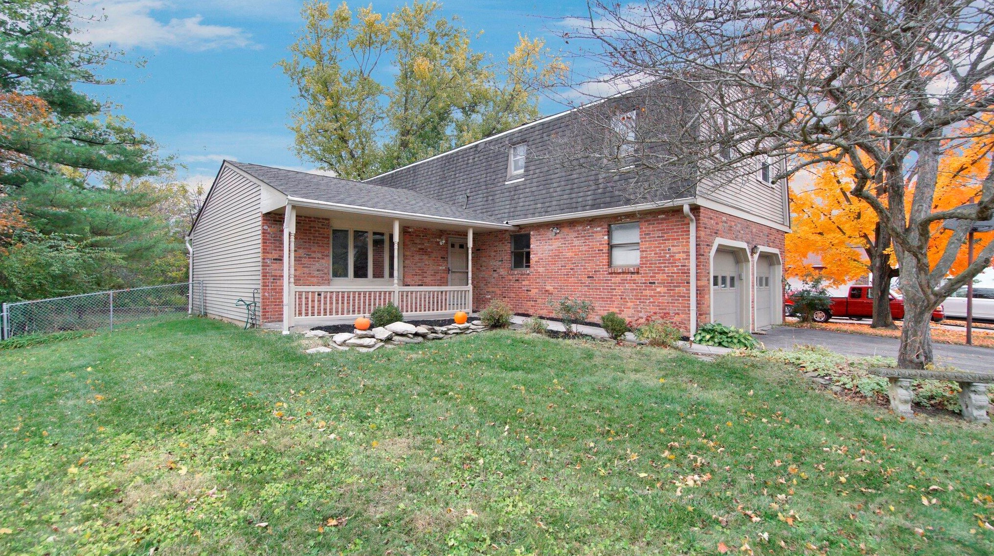 1204 Smallwood Dr, Columbus OH  43235-2501 exterior