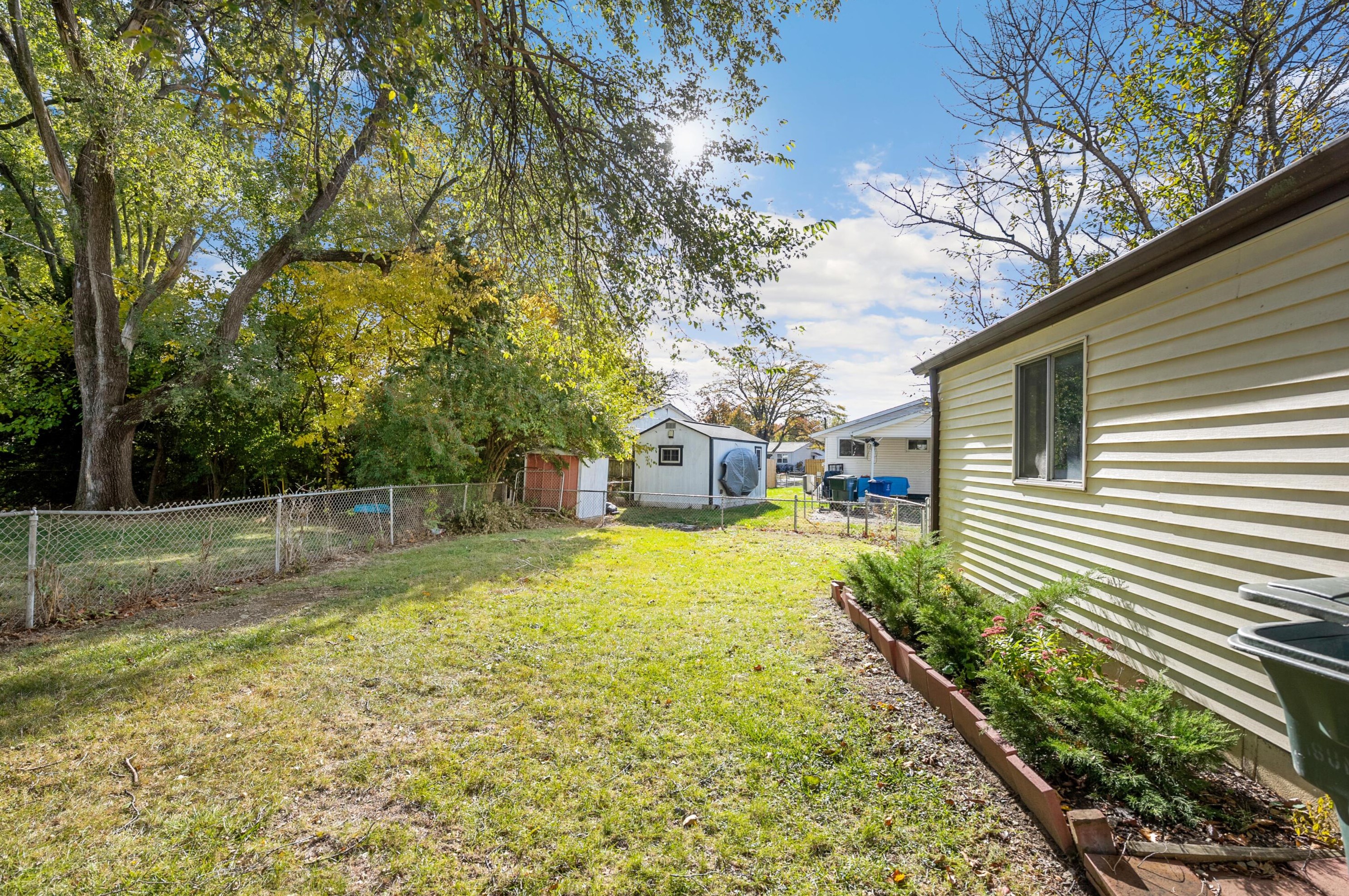 6360 Sunderland Dr, Columbus OH  43229-1979 exterior