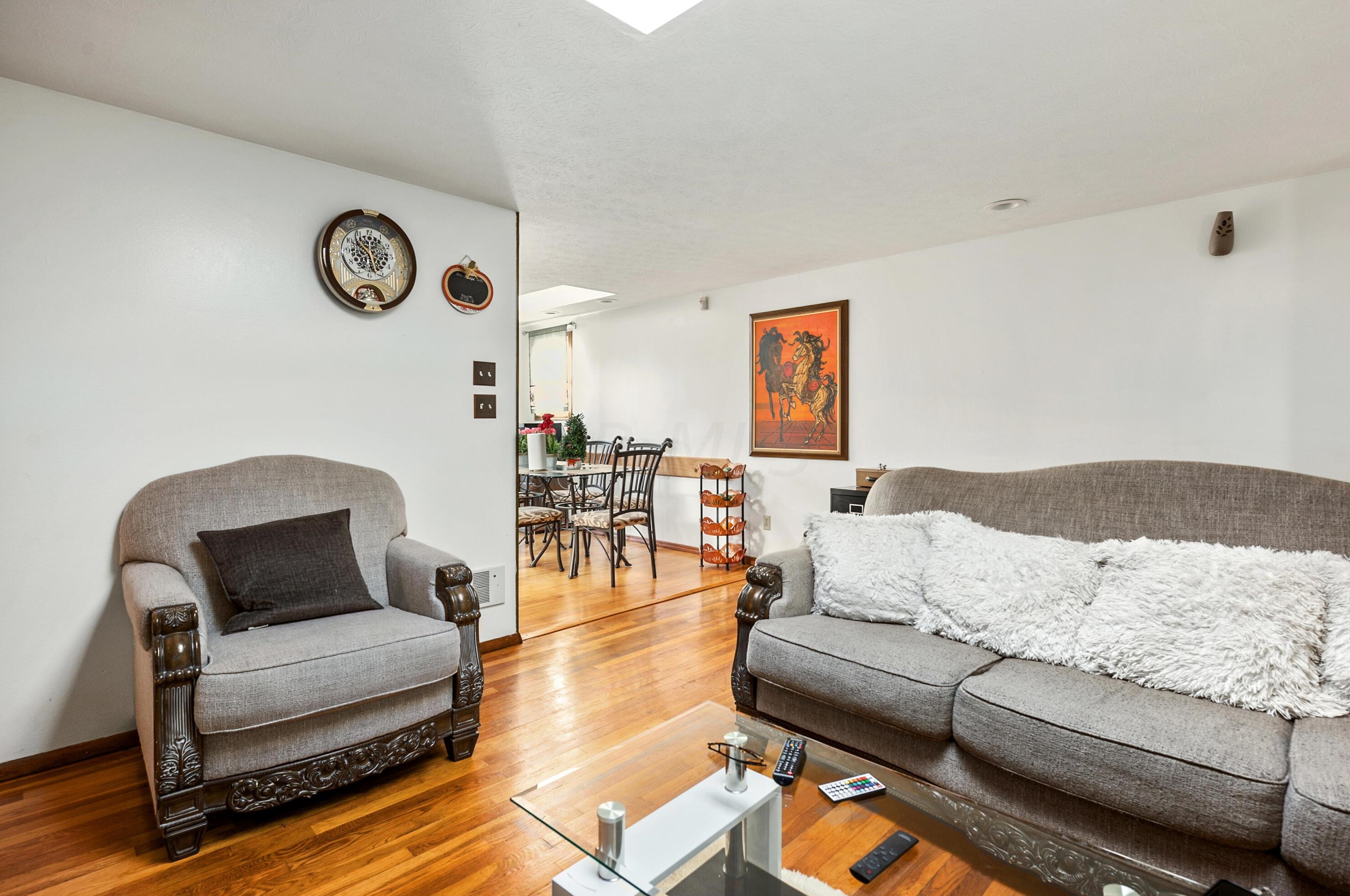 6360 Sunderland Dr, Columbus OH  43229-1979 exterior