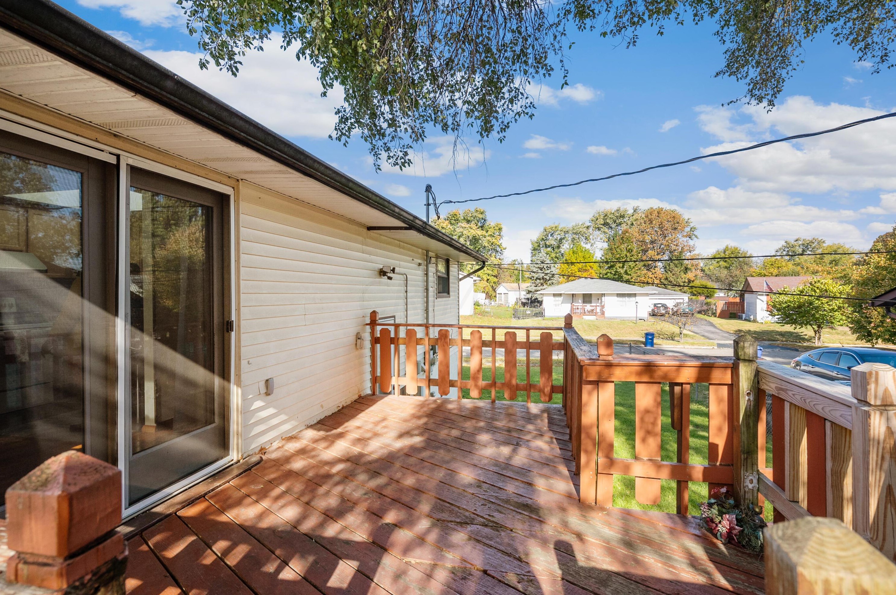 6360 Sunderland Dr, Columbus OH  43229-1979 exterior