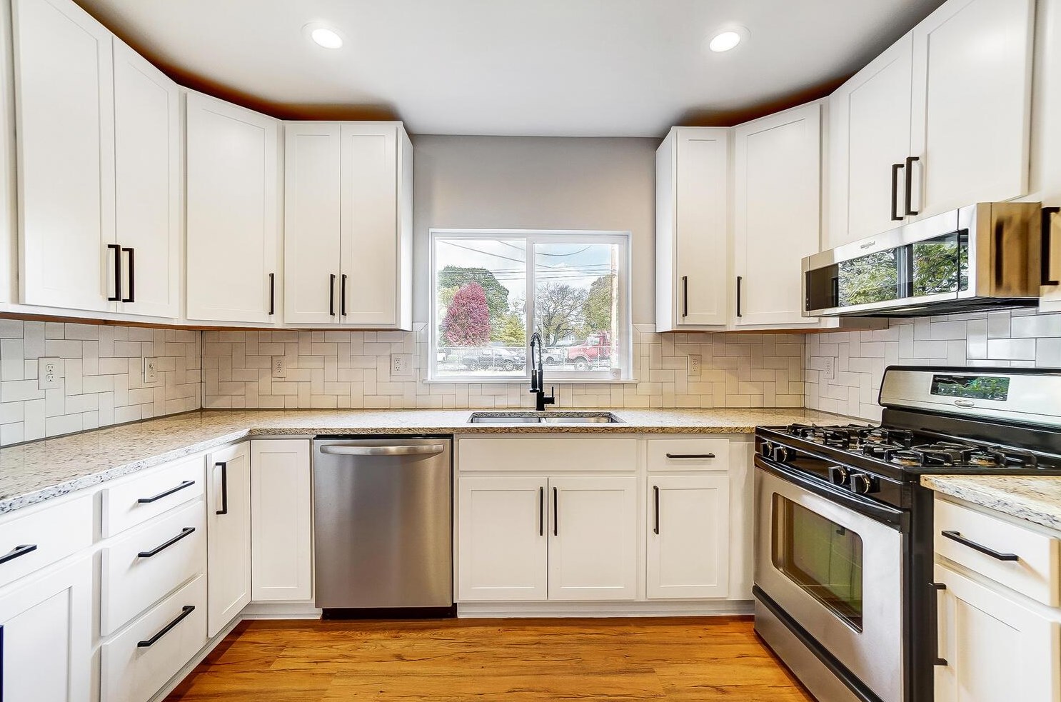 636 Stanley Ave, Columbus OH 43206-2418 exterior