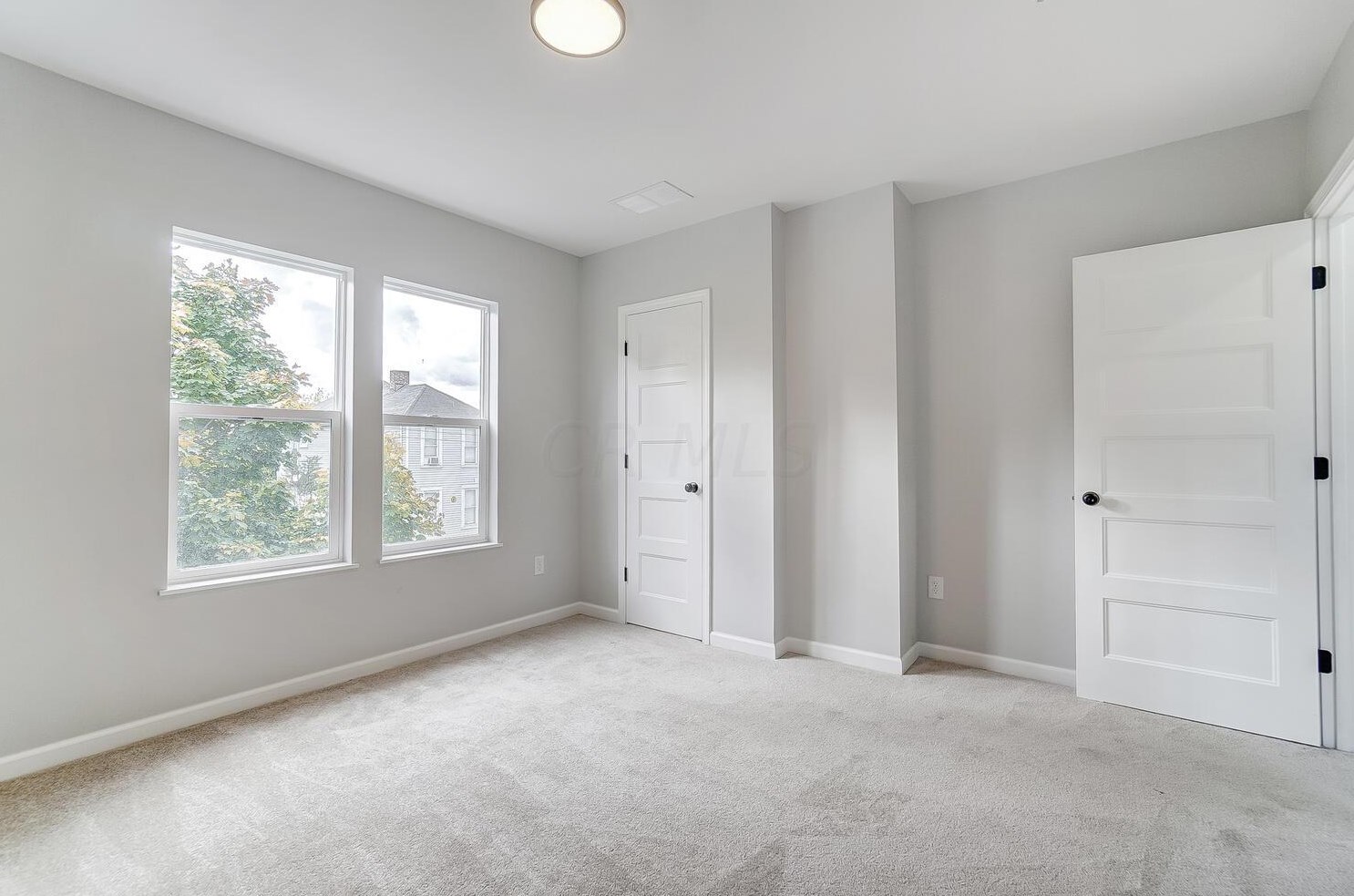 636 Stanley Ave, Columbus OH 43206-2418 exterior