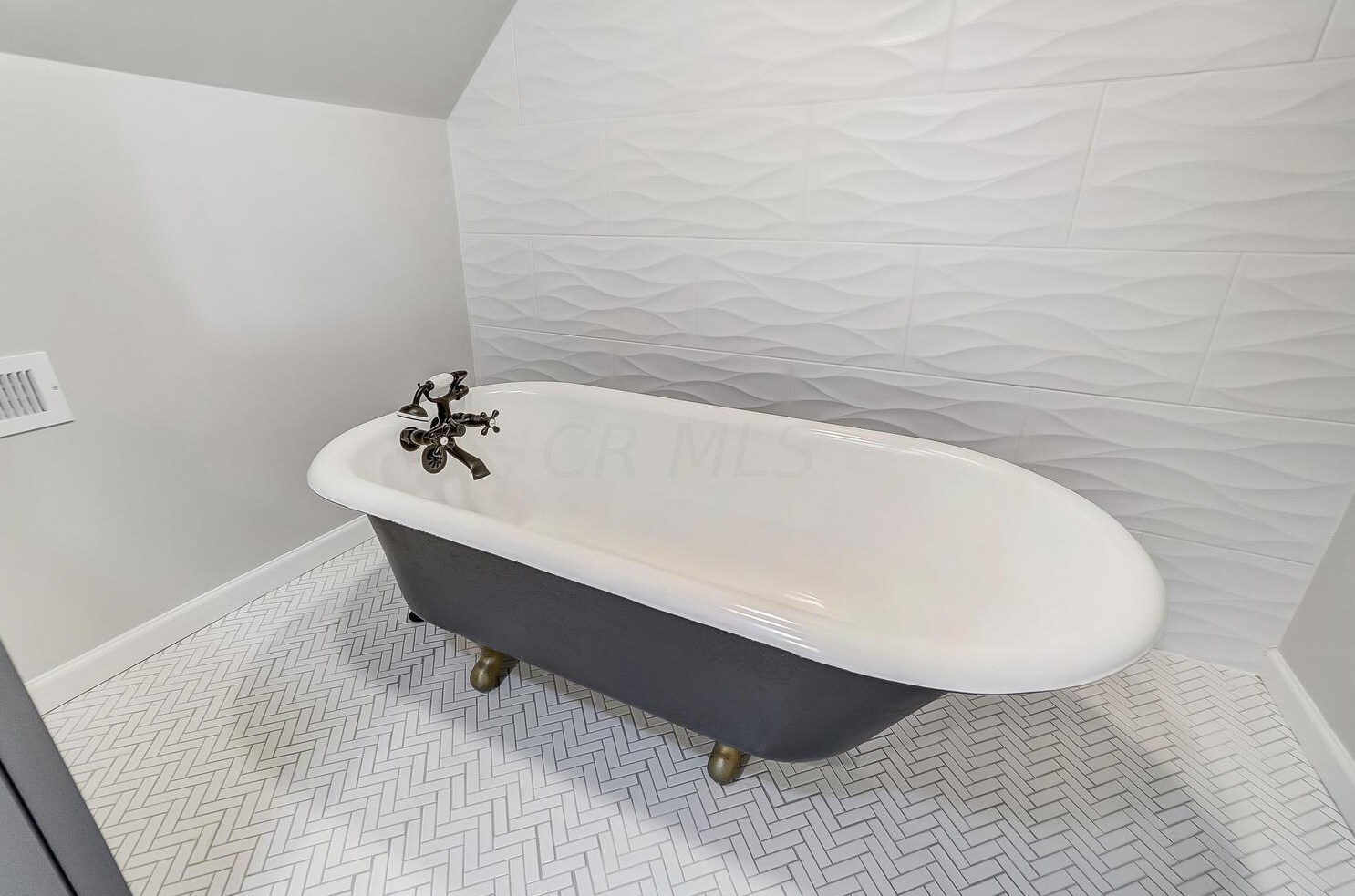 636 Stanley Ave, Columbus OH 43206-2418 exterior