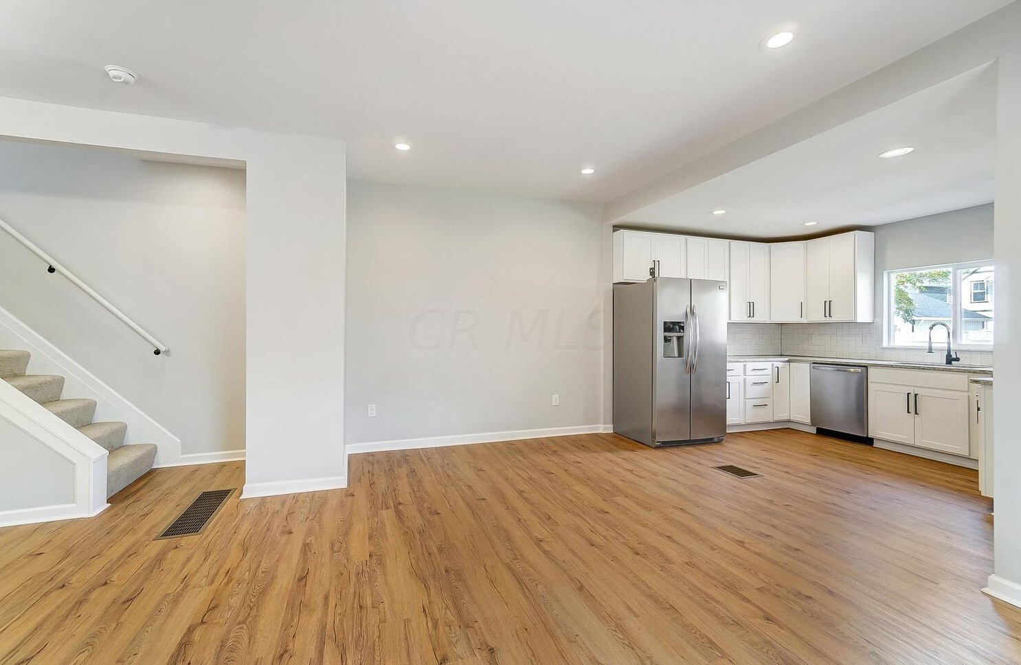 636 Stanley Ave, Columbus OH 43206-2418 exterior