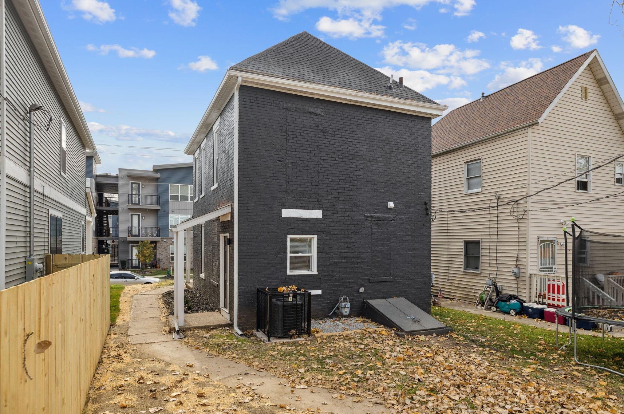 464 Reynolds Ave, Columbus OH 43201-3767 exterior