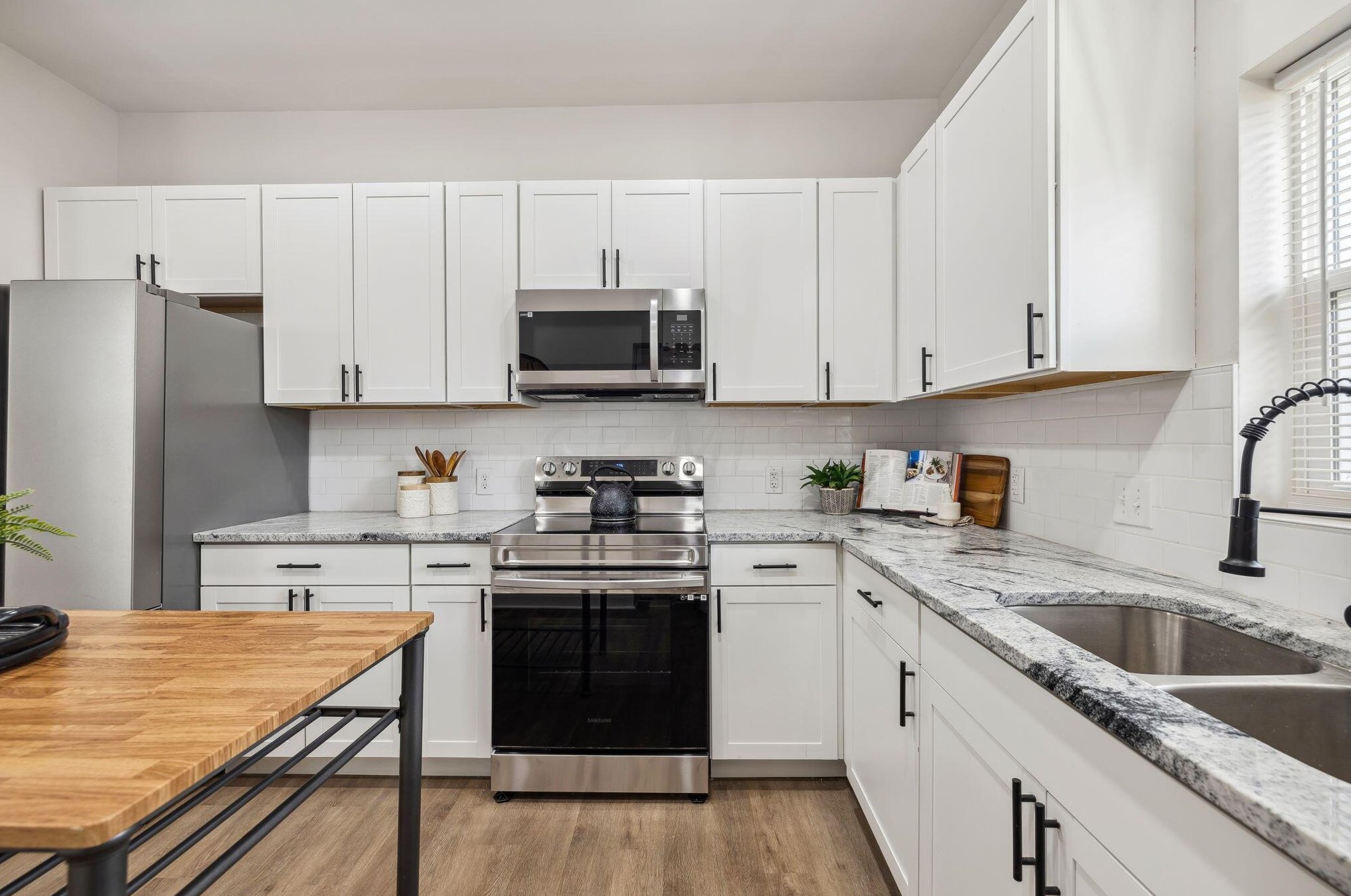 464 Reynolds Ave, Columbus OH 43201-3767 exterior