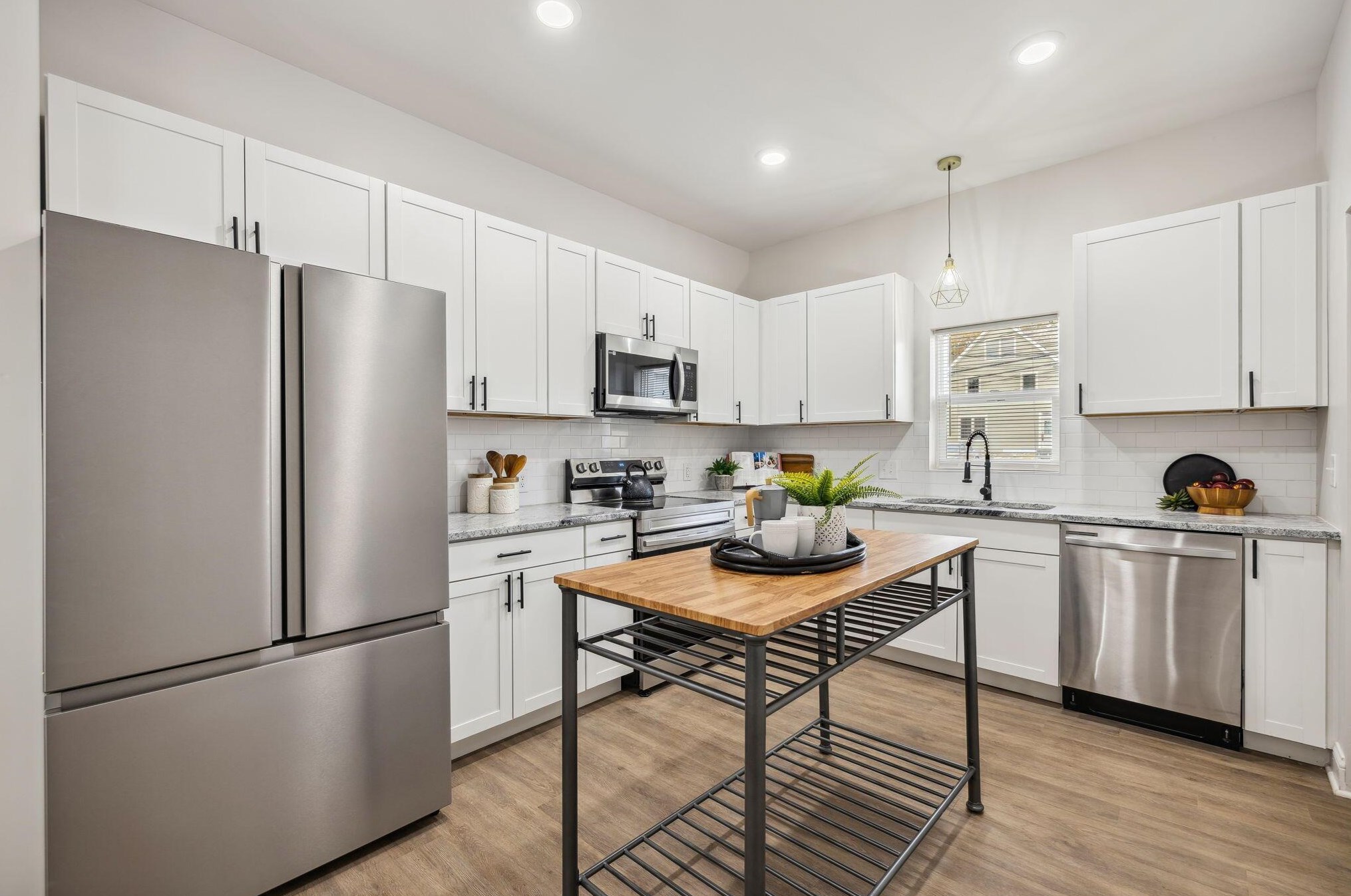 464 Reynolds Ave, Columbus OH 43201-3767 exterior