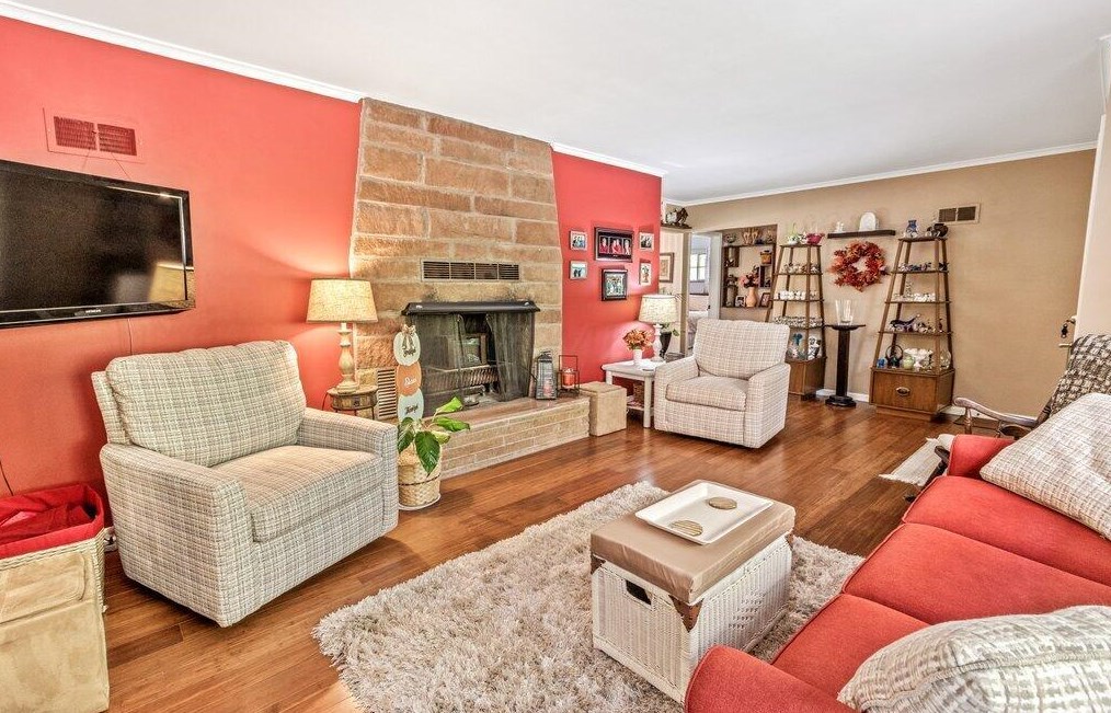 1364 Hague Ave, Columbus OH 43204-2107 exterior