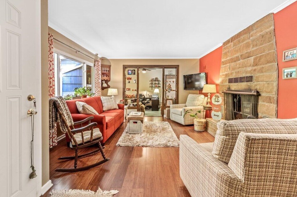 1364 Hague Ave, Columbus OH 43204-2107 exterior