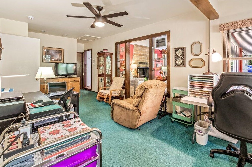 1364 Hague Ave, Columbus OH 43204-2107 exterior