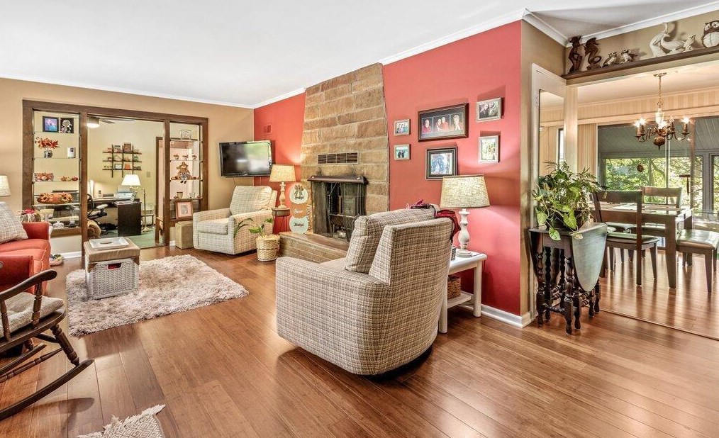 1364 Hague Ave, Columbus OH 43204-2107 exterior