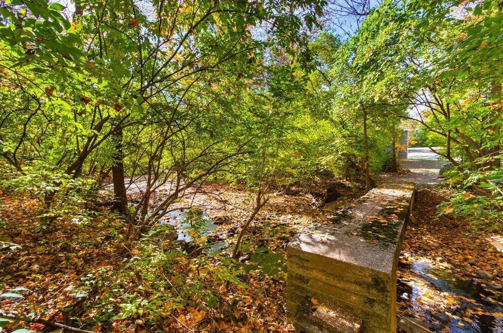 1364 Hague Ave, Columbus OH 43204-2107 exterior