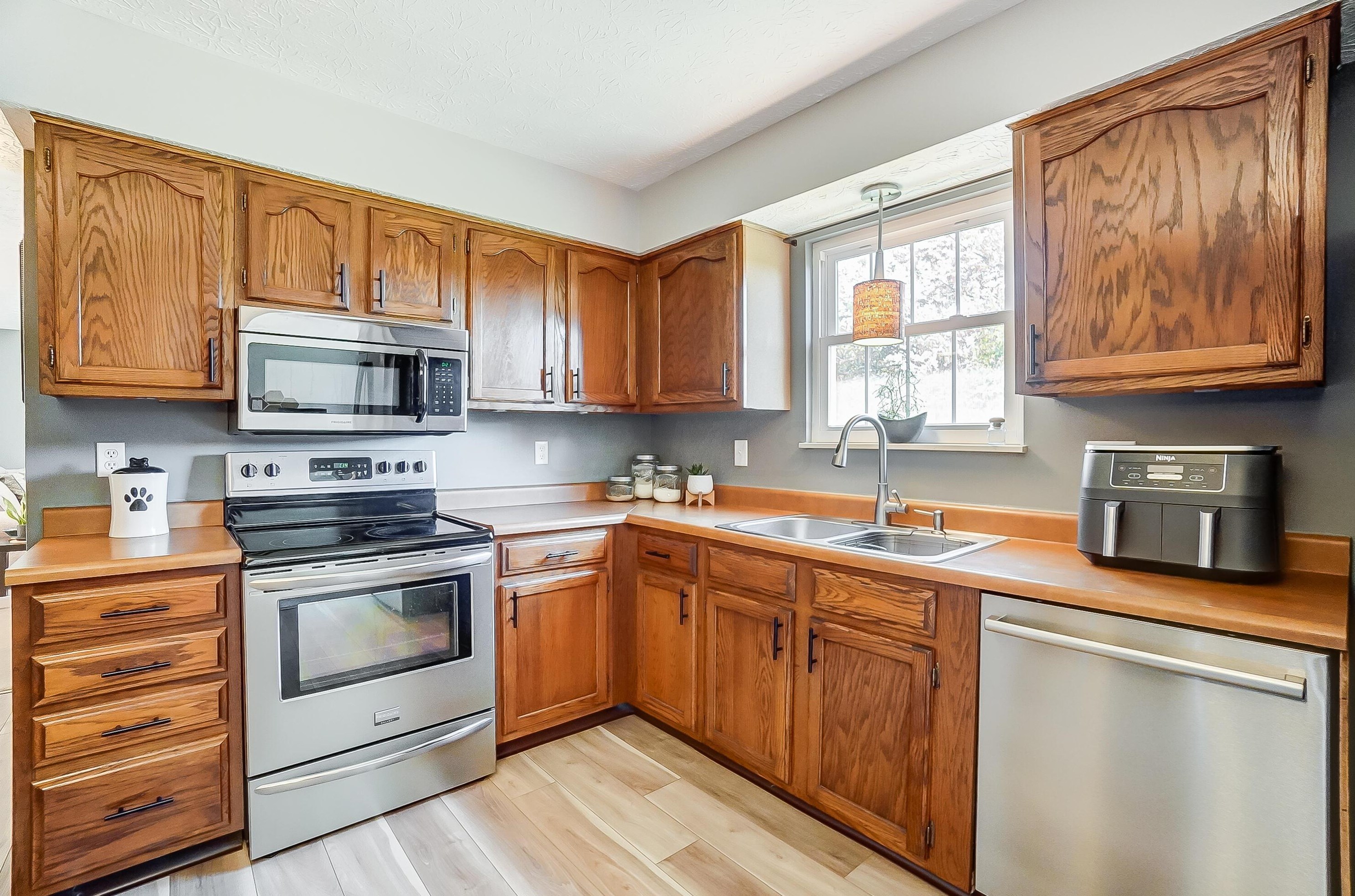 5152 Merry Oak Ct, Columbus OH 43230-1098 exterior