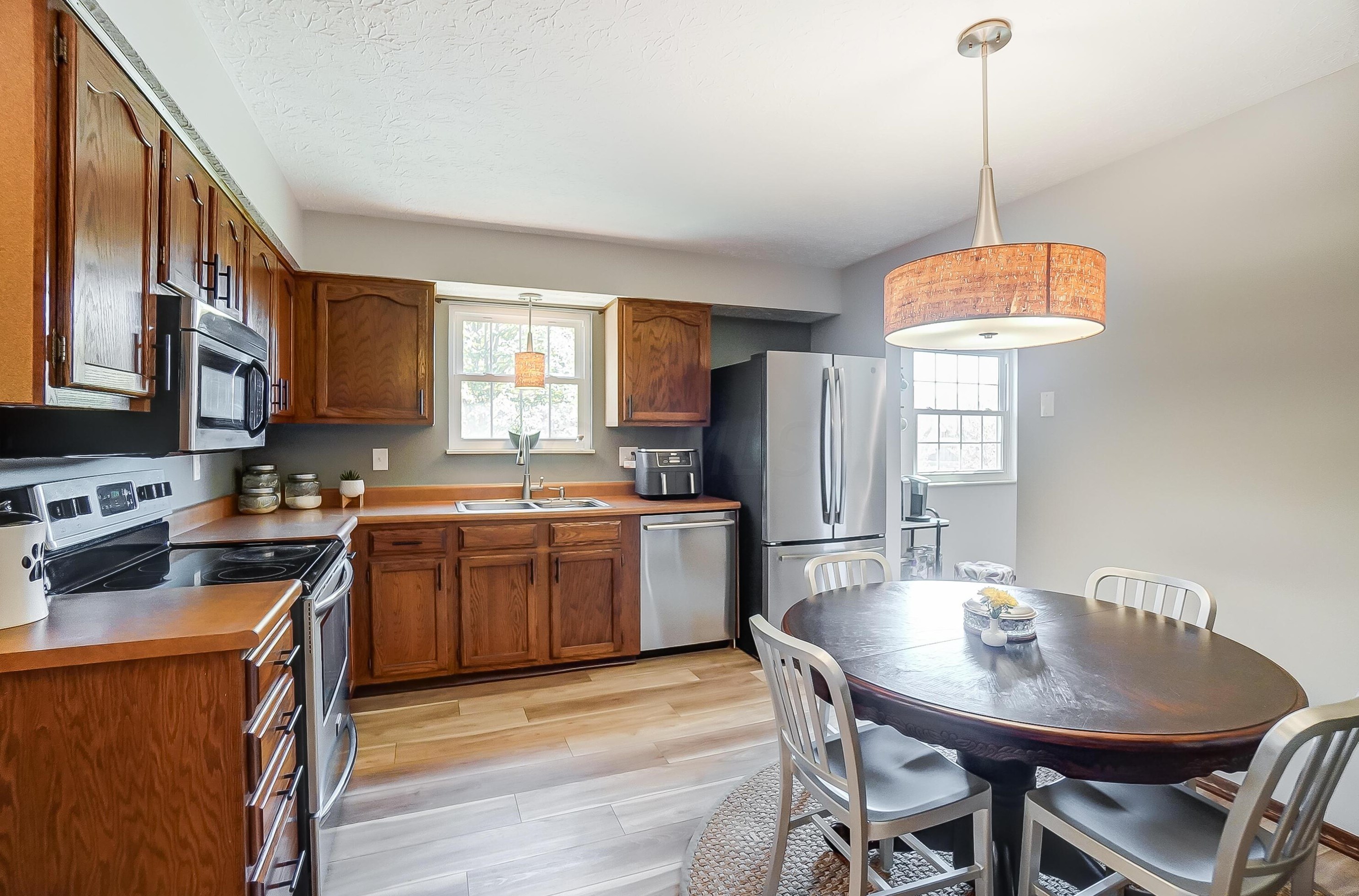 5152 Merry Oak Ct, Columbus OH 43230-1098 exterior