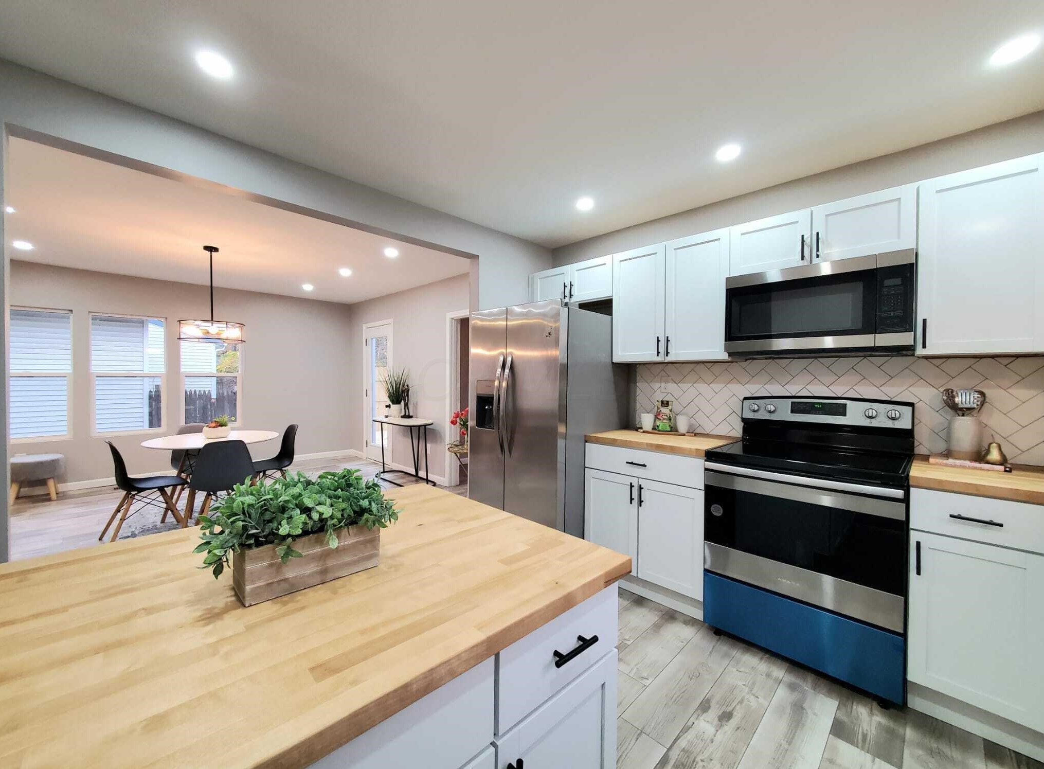 2765 Joyce Ave, Columbus OH  43211-3717 exterior