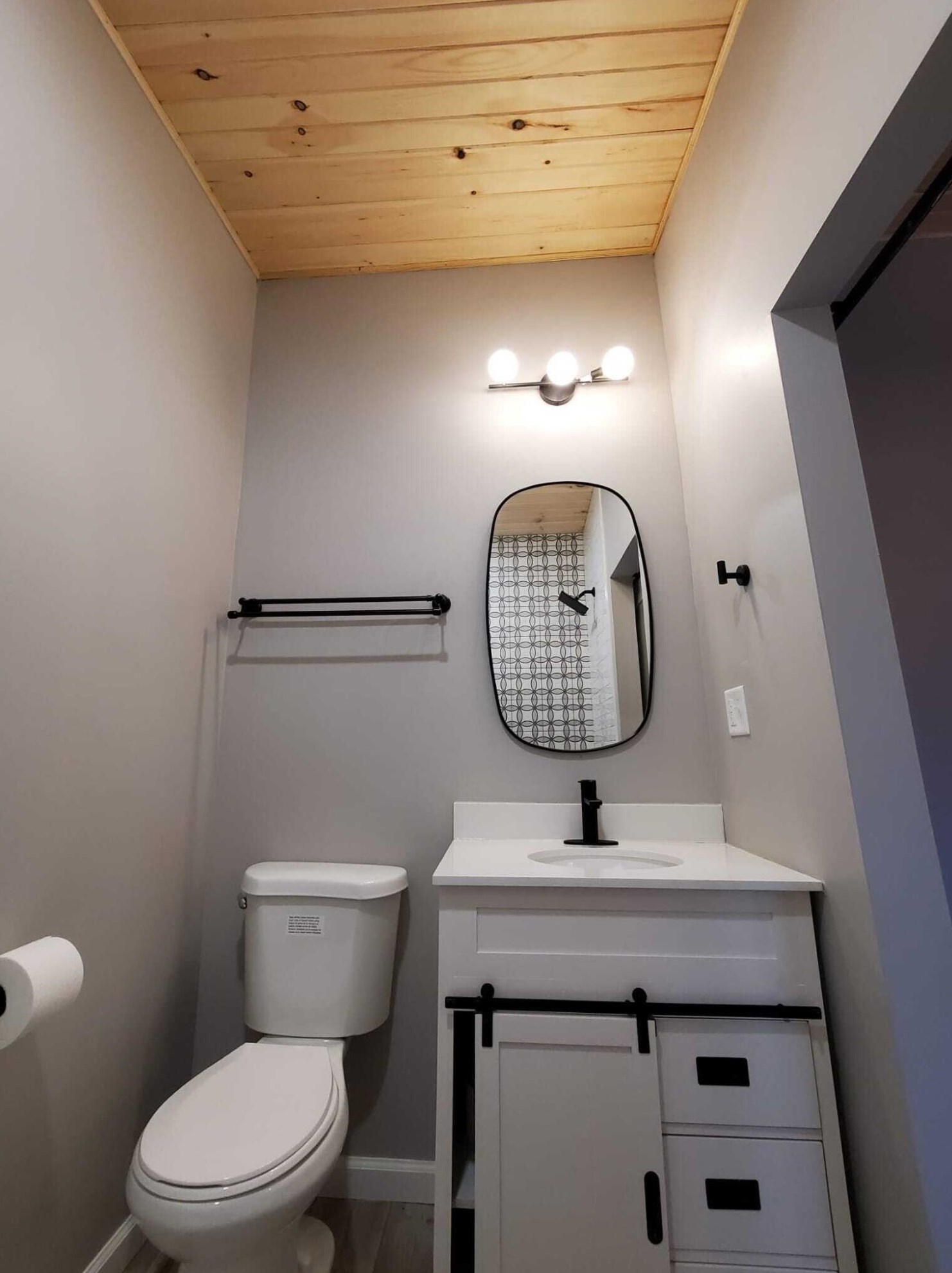 2765 Joyce Ave, Columbus OH  43211-3717 exterior