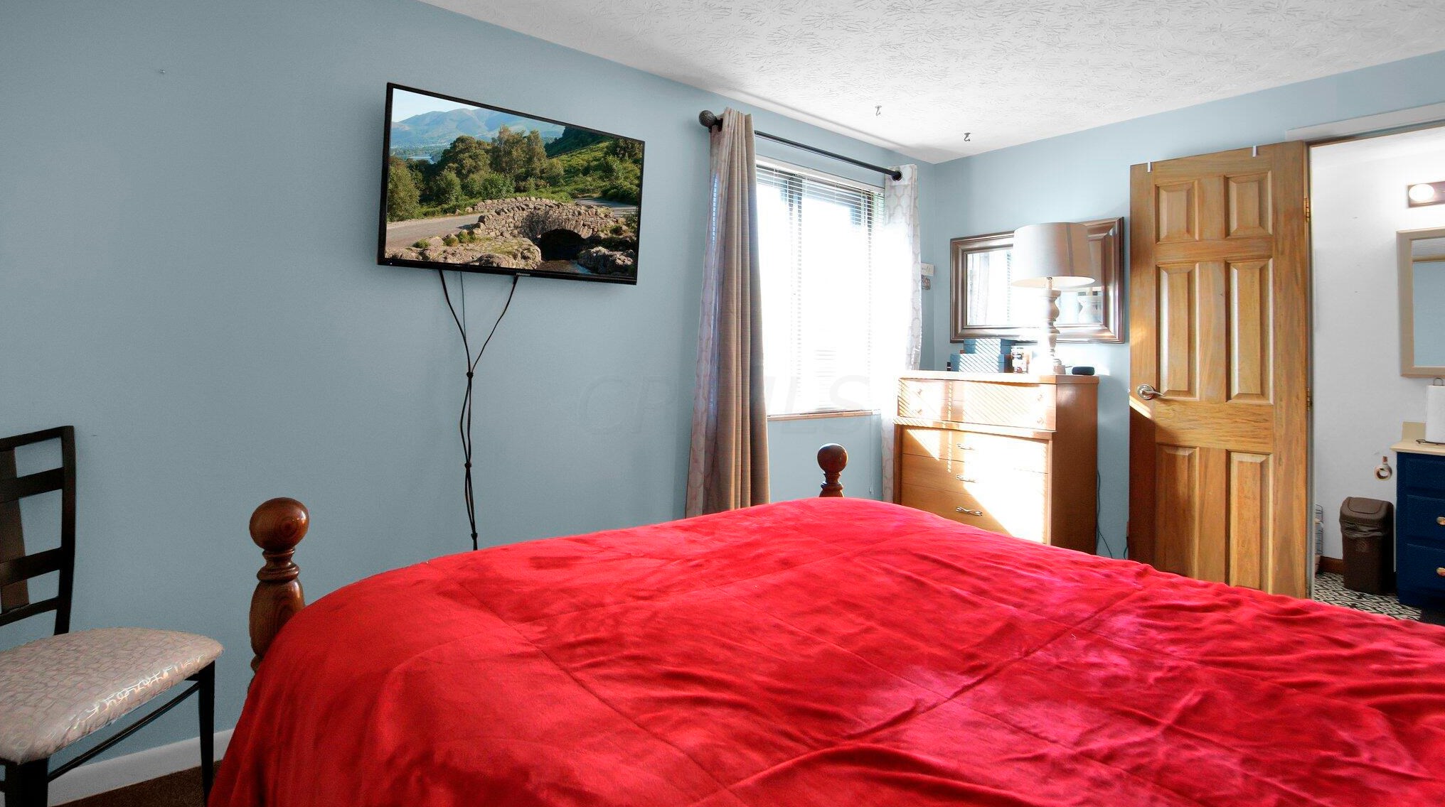 1821 Ferntree Rd, Columbus OH 43219-1621 exterior