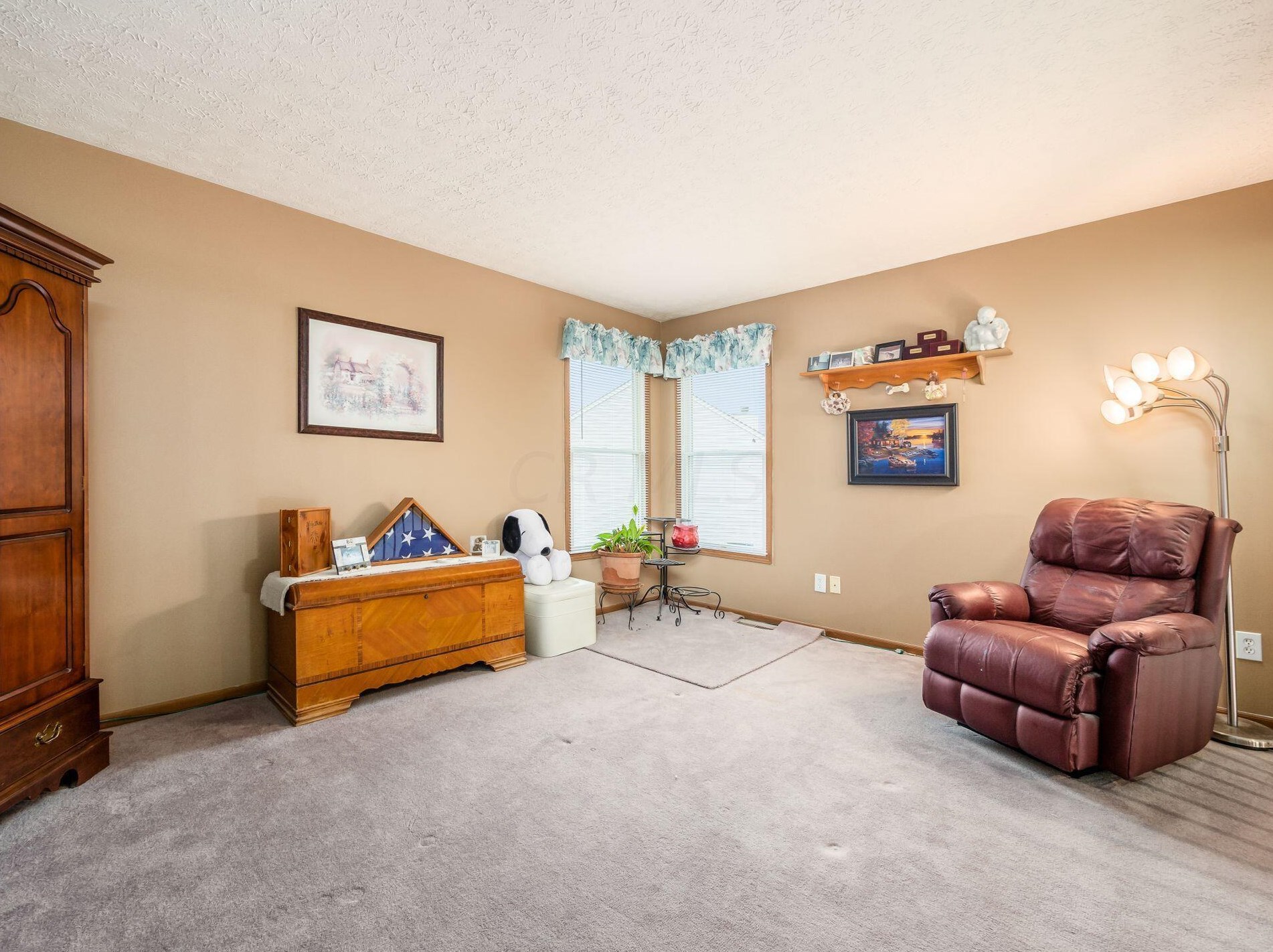 576 Scioto Meadows Blvd, Darbydale OH  43123-8660 exterior