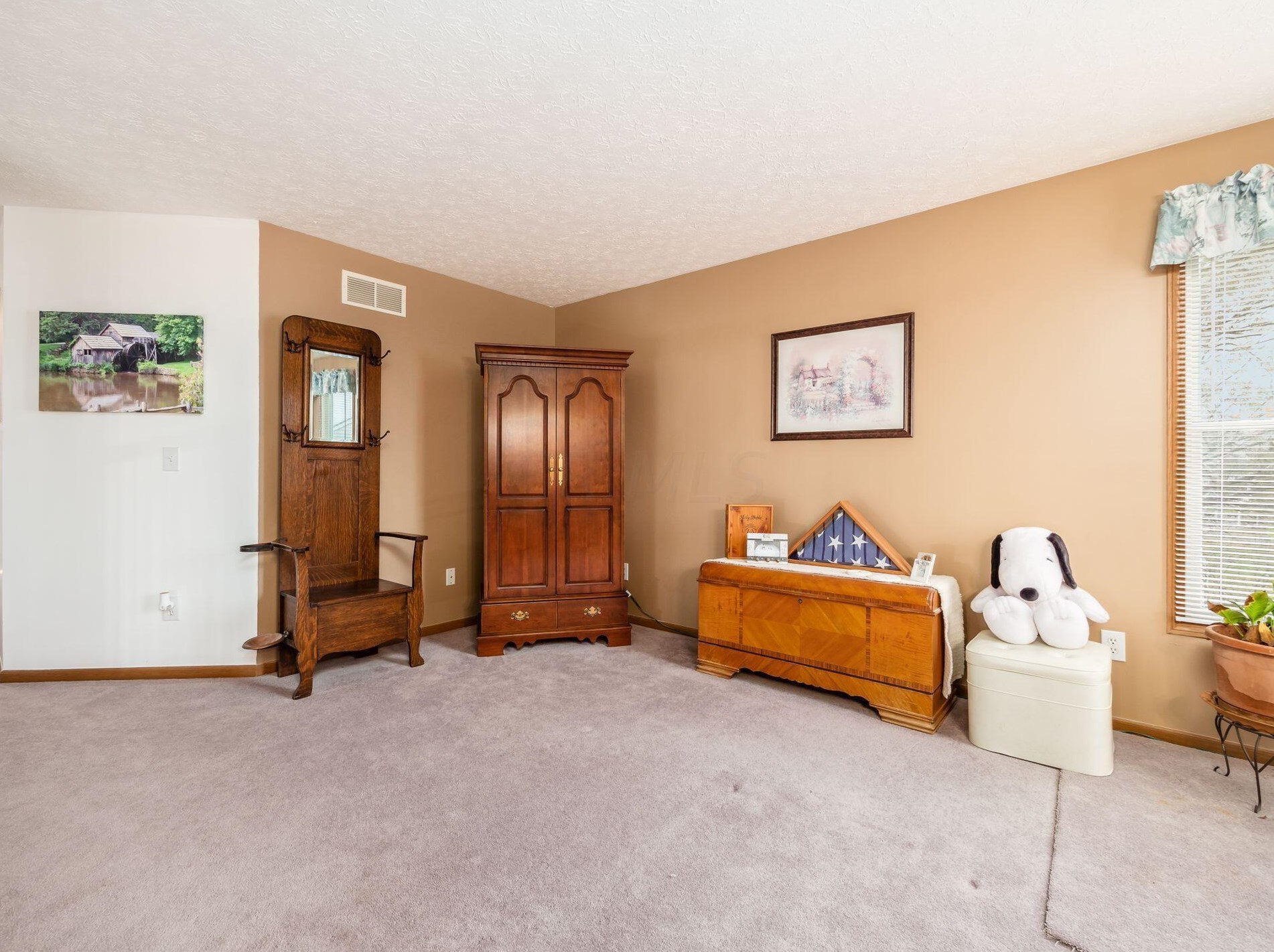 576 Scioto Meadows Blvd, Darbydale OH  43123-8660 exterior