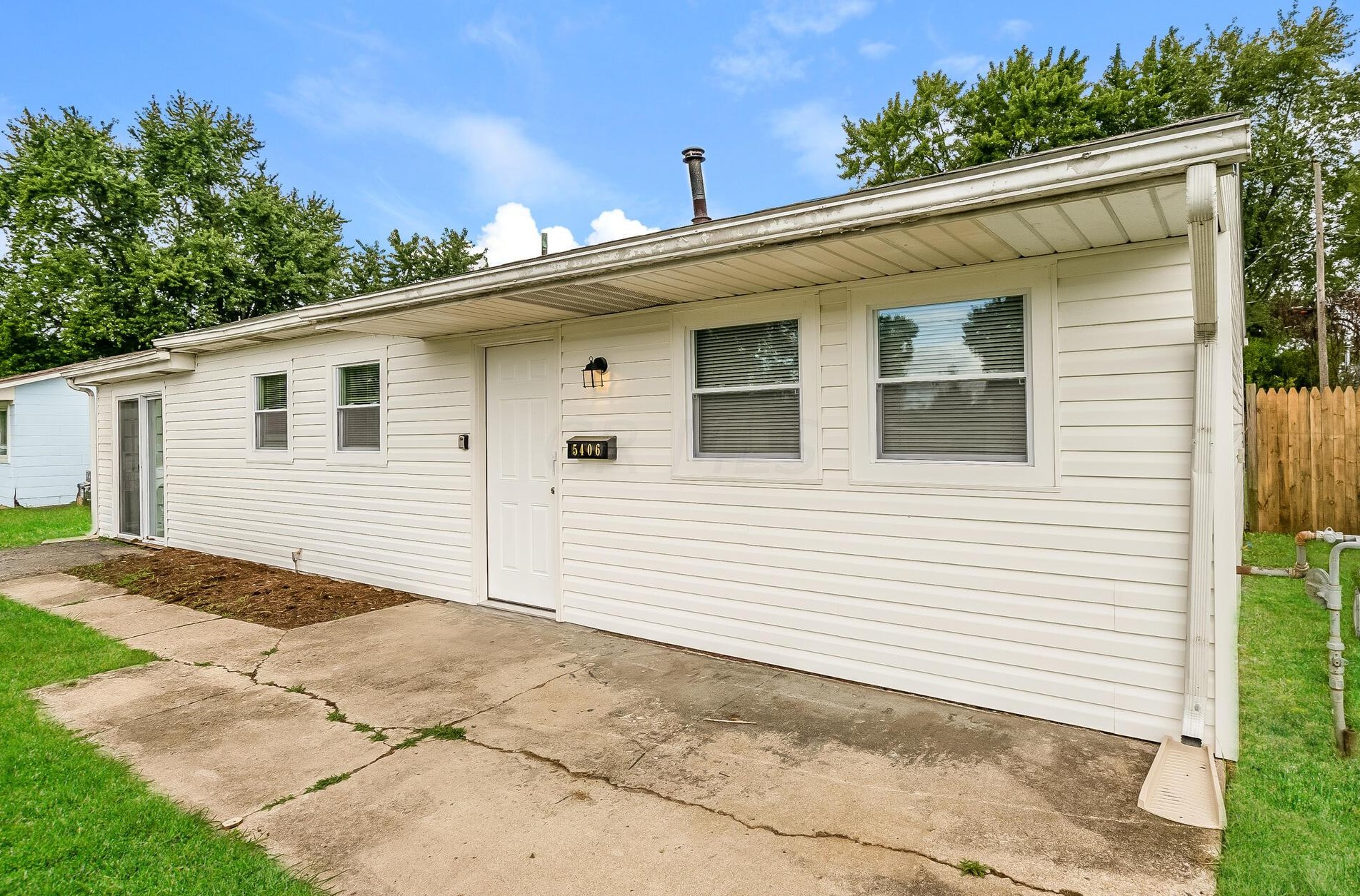 5406 Inlet Dr, Columbus OH  43232-6314 exterior