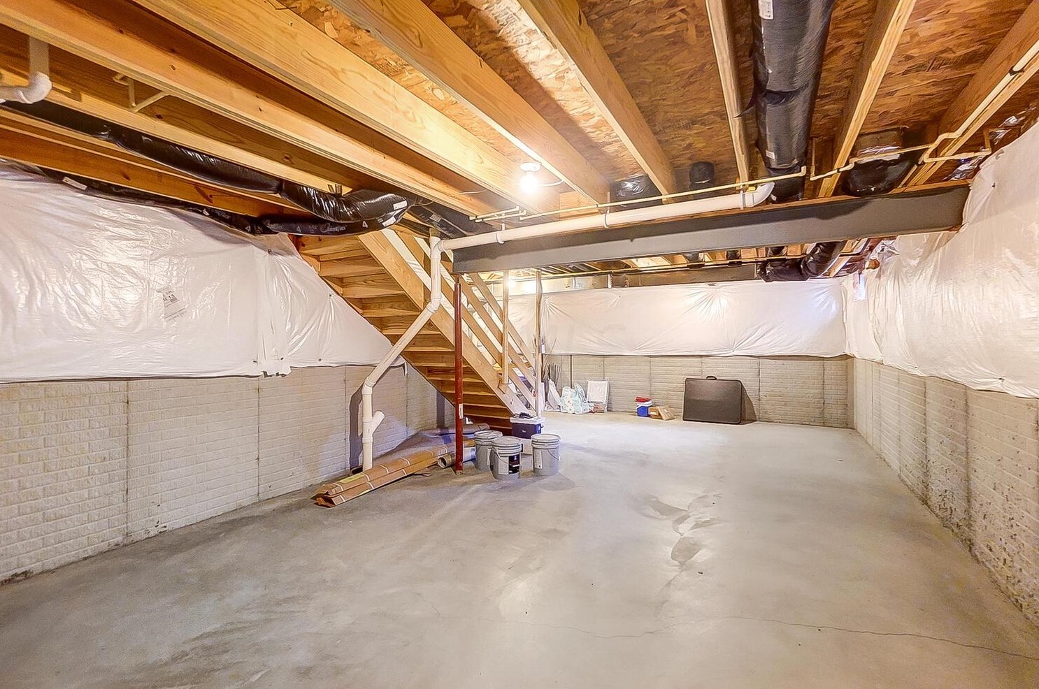 3712 Winding Path Dr, Cnl Wnchstr OH  43110 exterior