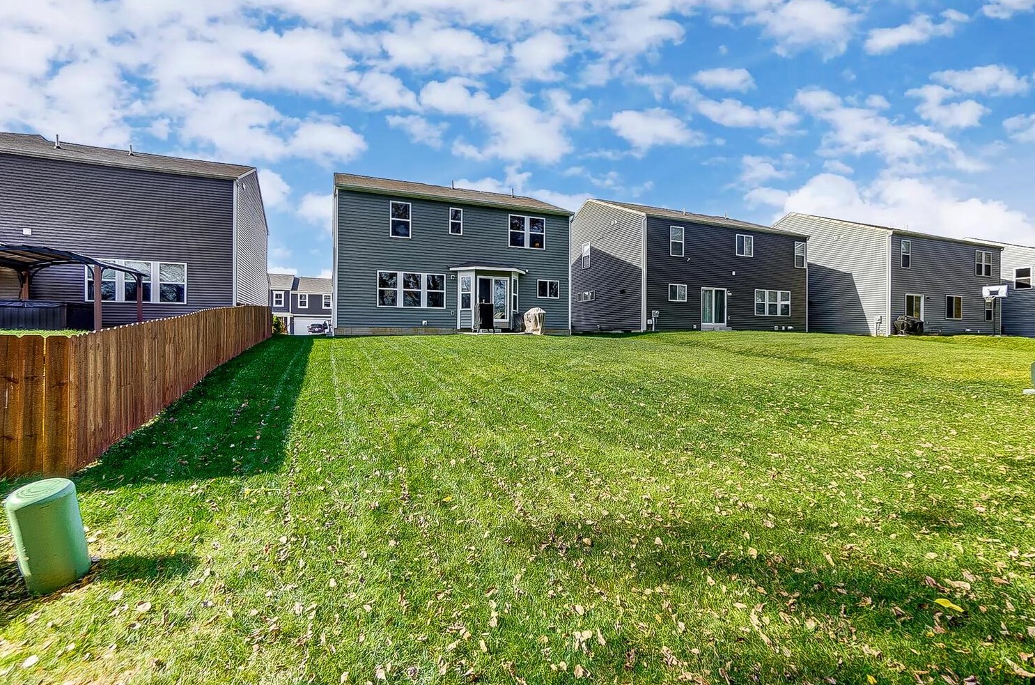 3712 Winding Path Dr, Cnl Wnchstr OH  43110 exterior