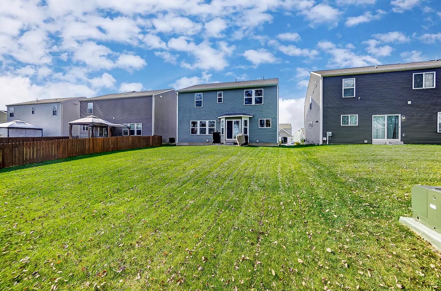 3712 Winding Path Dr, Cnl Wnchstr OH  43110 exterior