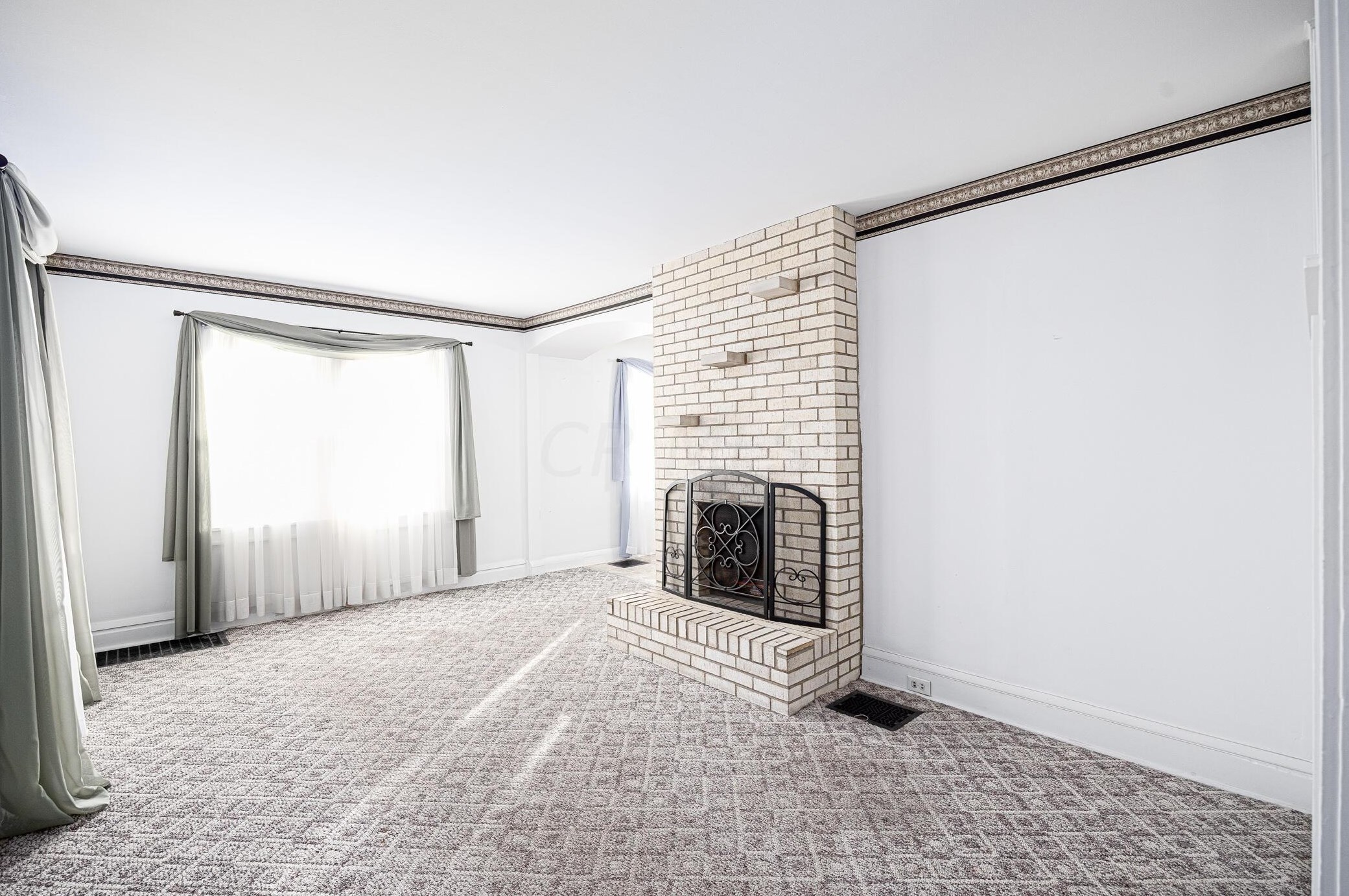 813 Gladden Rd, Columbus OH 43212-3812 exterior