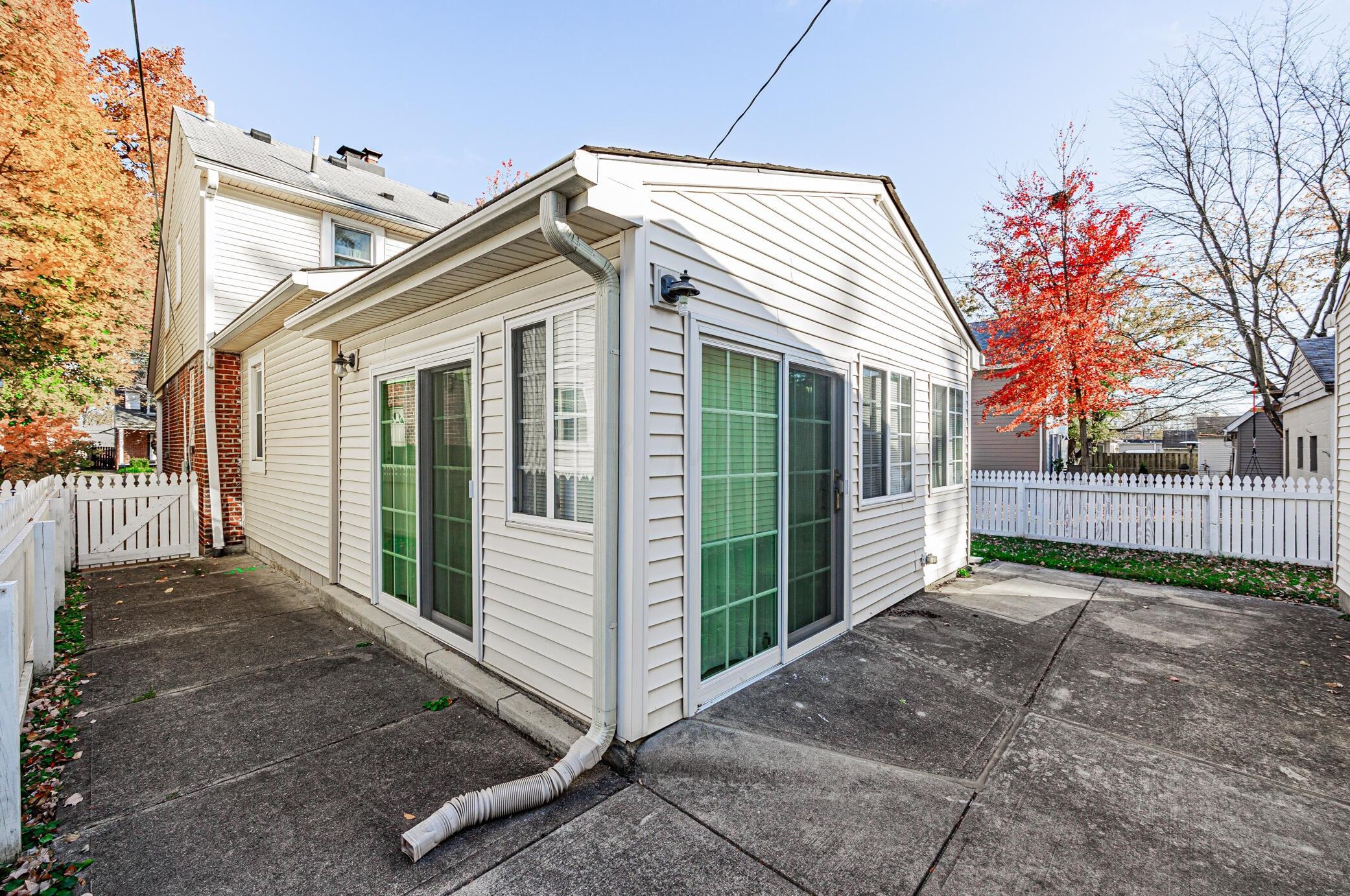 813 Gladden Rd, Columbus OH 43212-3812 exterior