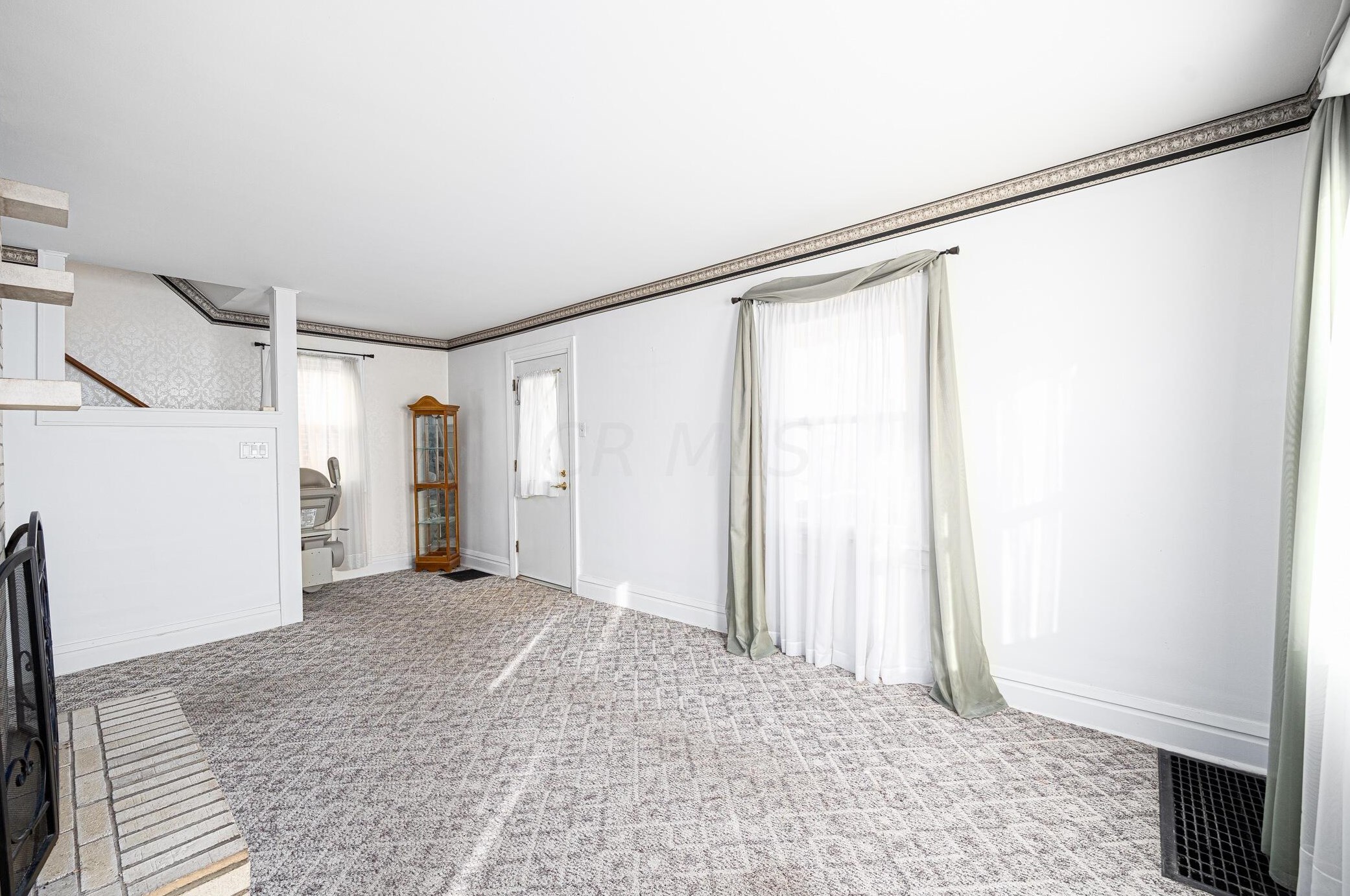 813 Gladden Rd, Columbus OH 43212-3812 exterior