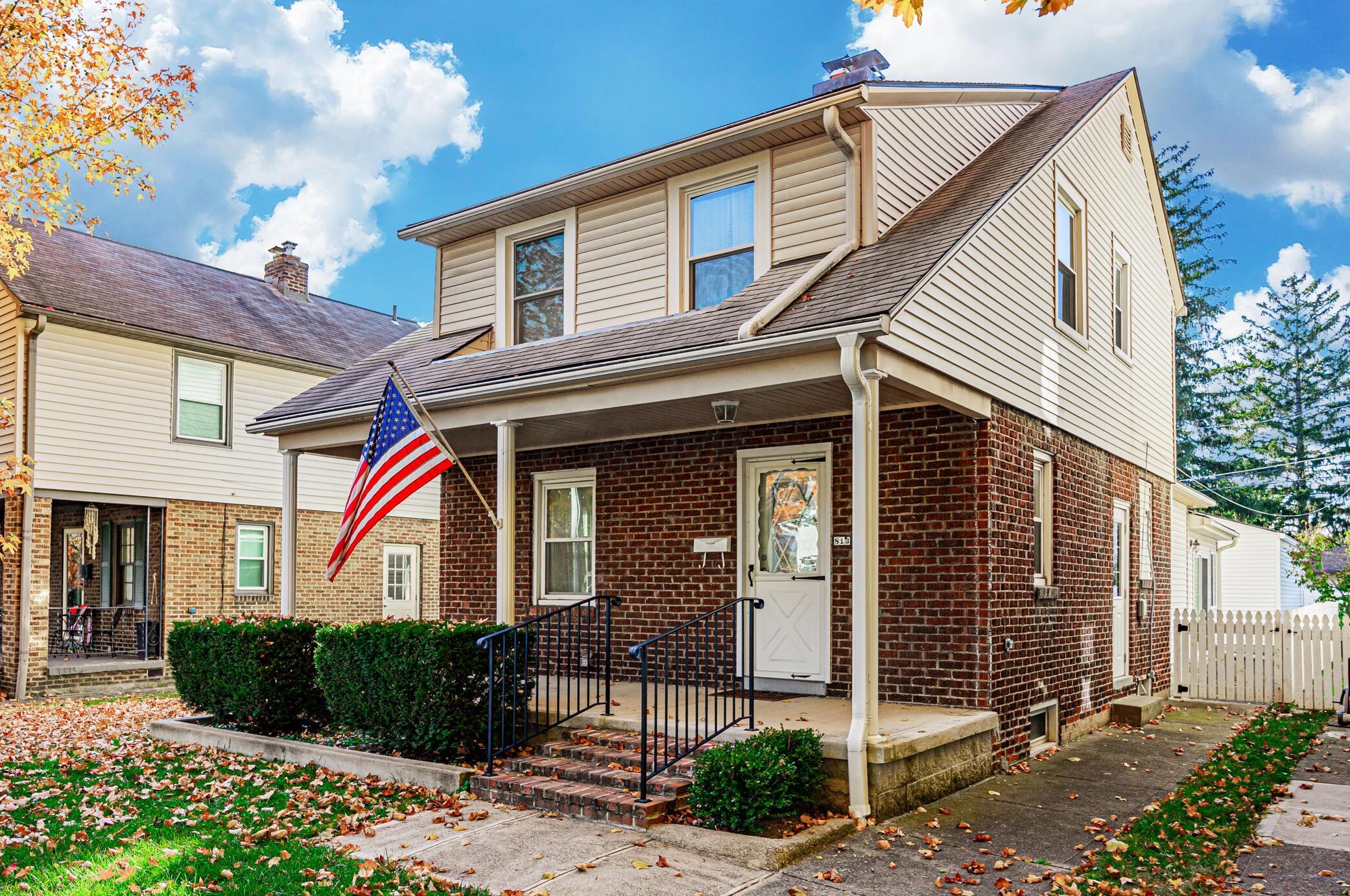 813 Gladden Rd, Columbus OH 43212-3812 exterior