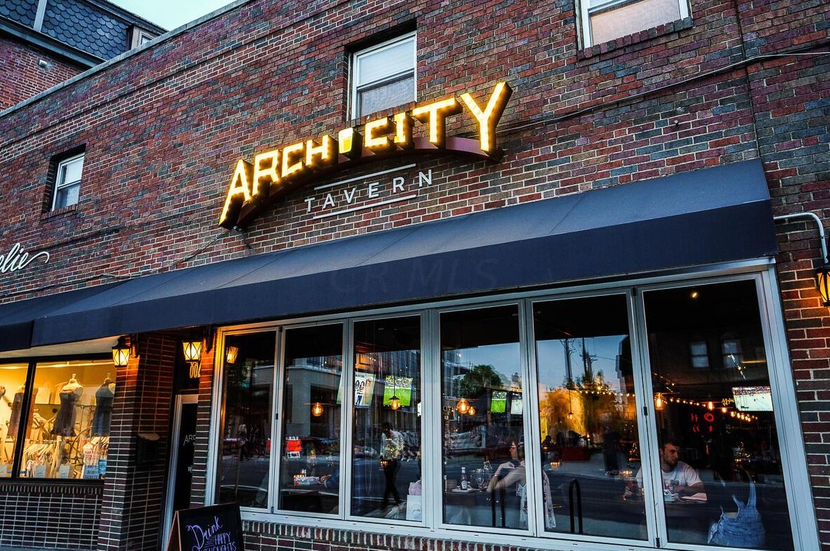 367 Auden Ave, Columbus OH  43215 exterior