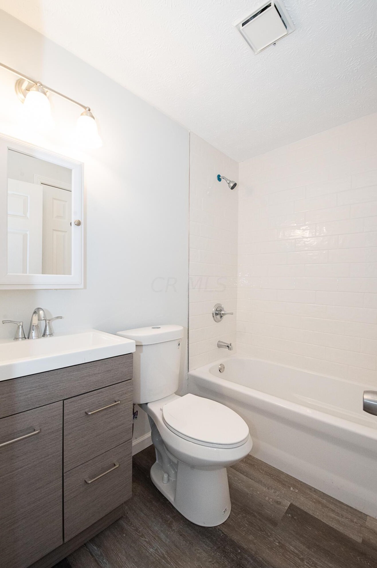 1909 Case Rd, Columbus OH  43235-7524 exterior