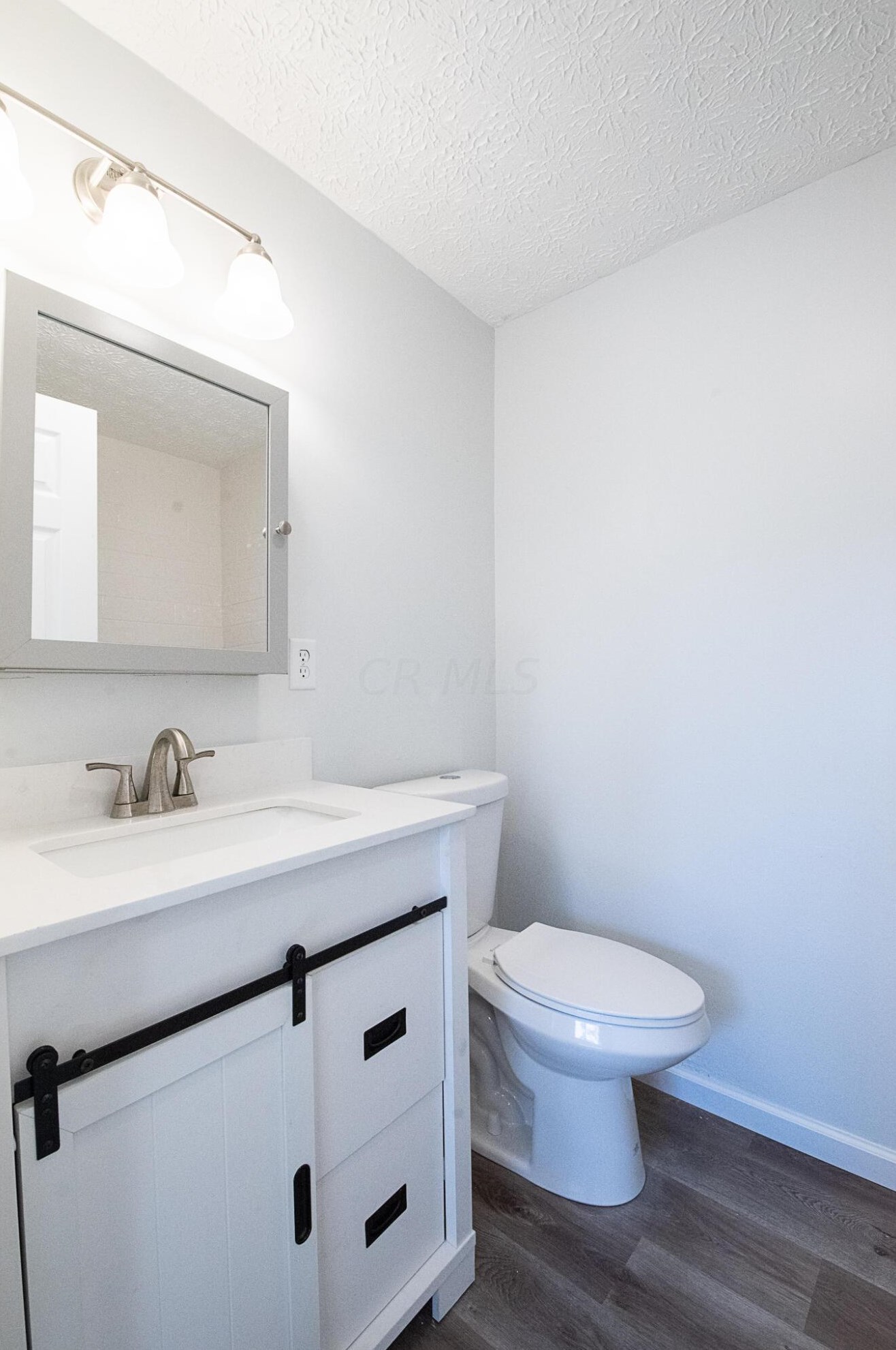 1909 Case Rd, Columbus OH  43235-7524 exterior