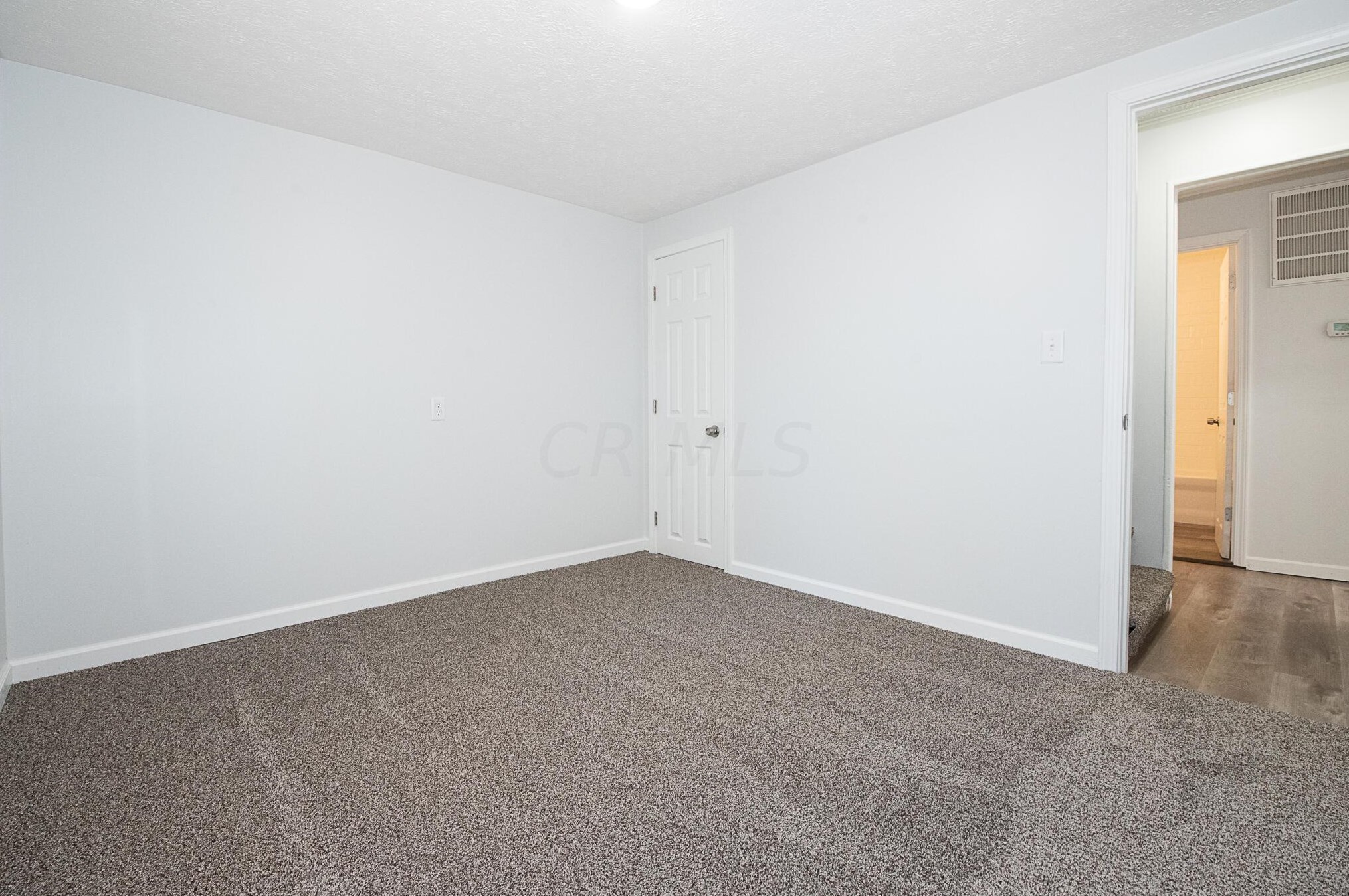 1909 Case Rd, Columbus OH  43235-7524 exterior