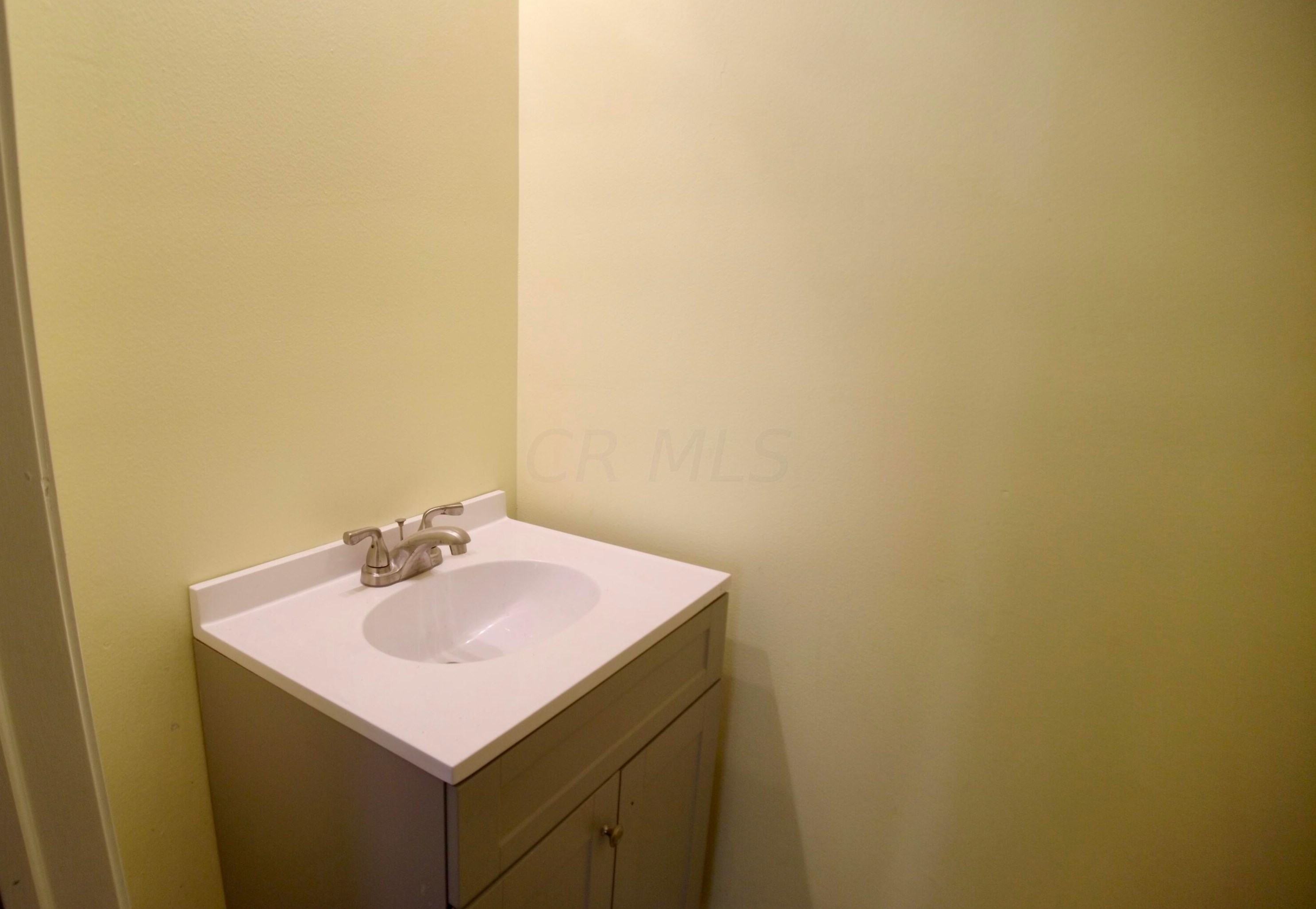 279 Dakota Ave, Columbus OH  43223-1527 exterior