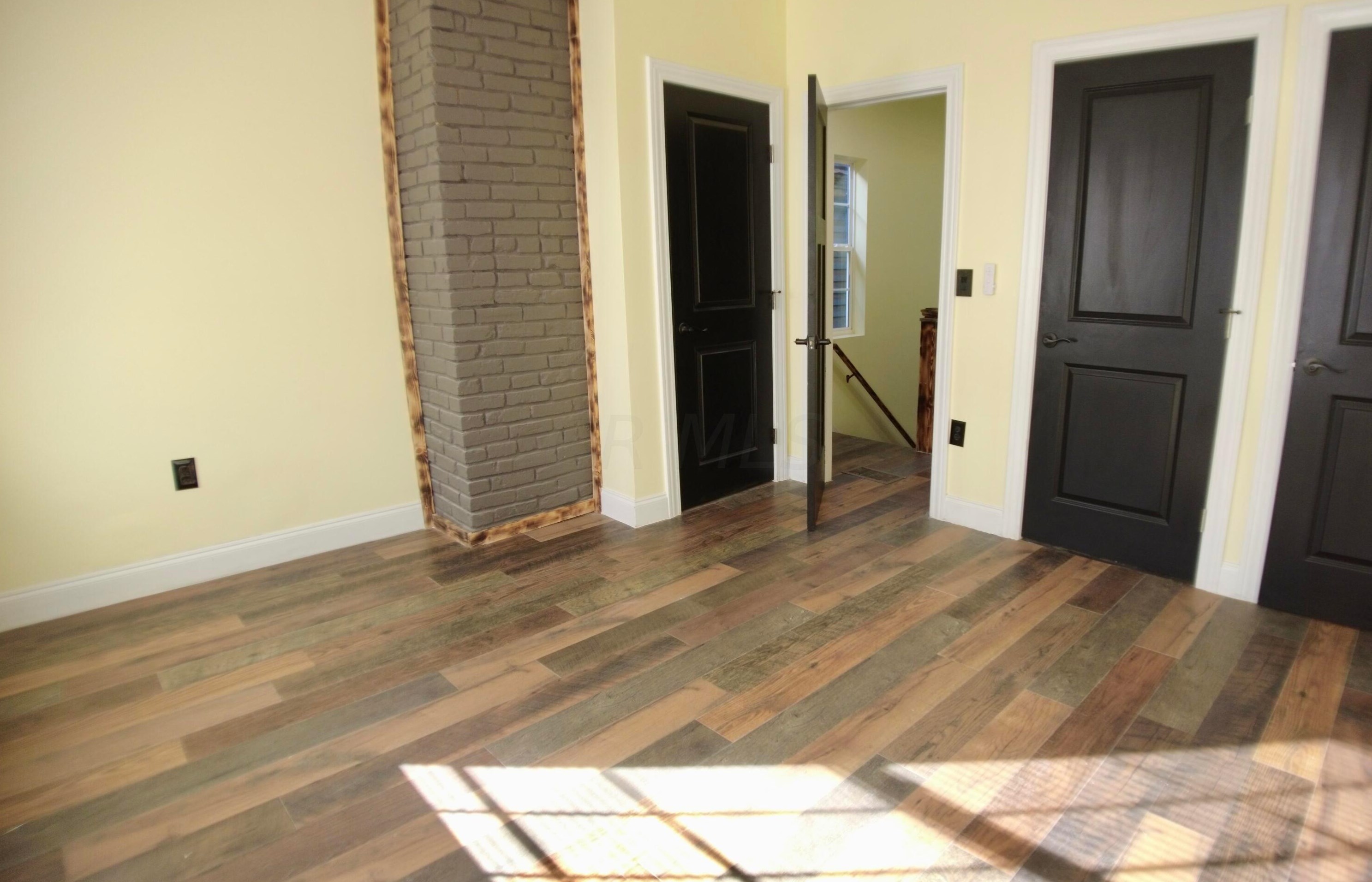 279 Dakota Ave, Columbus OH  43223-1527 exterior