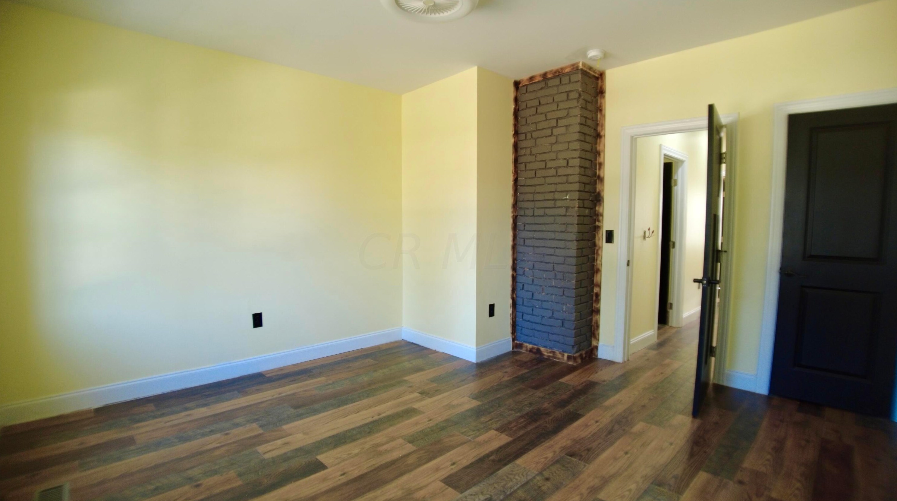 279 Dakota Ave, Columbus OH  43223-1527 exterior