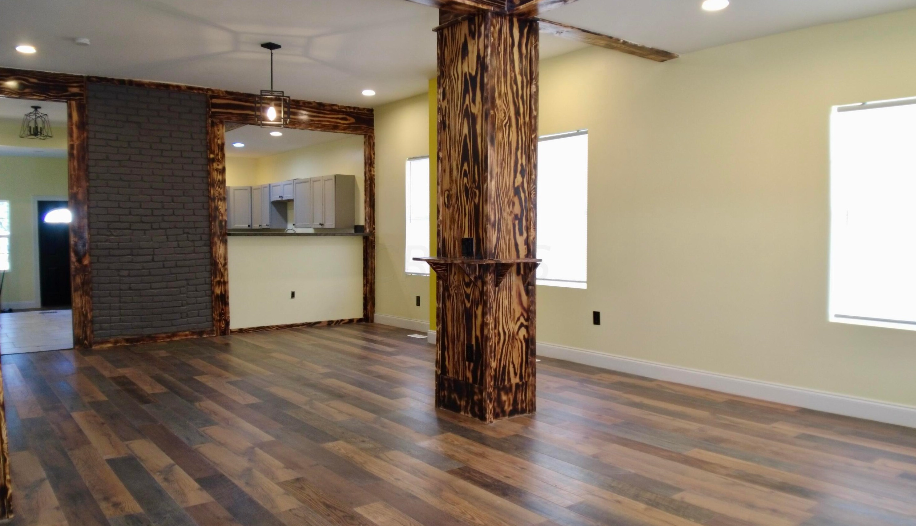 279 Dakota Ave, Columbus OH  43223-1527 exterior