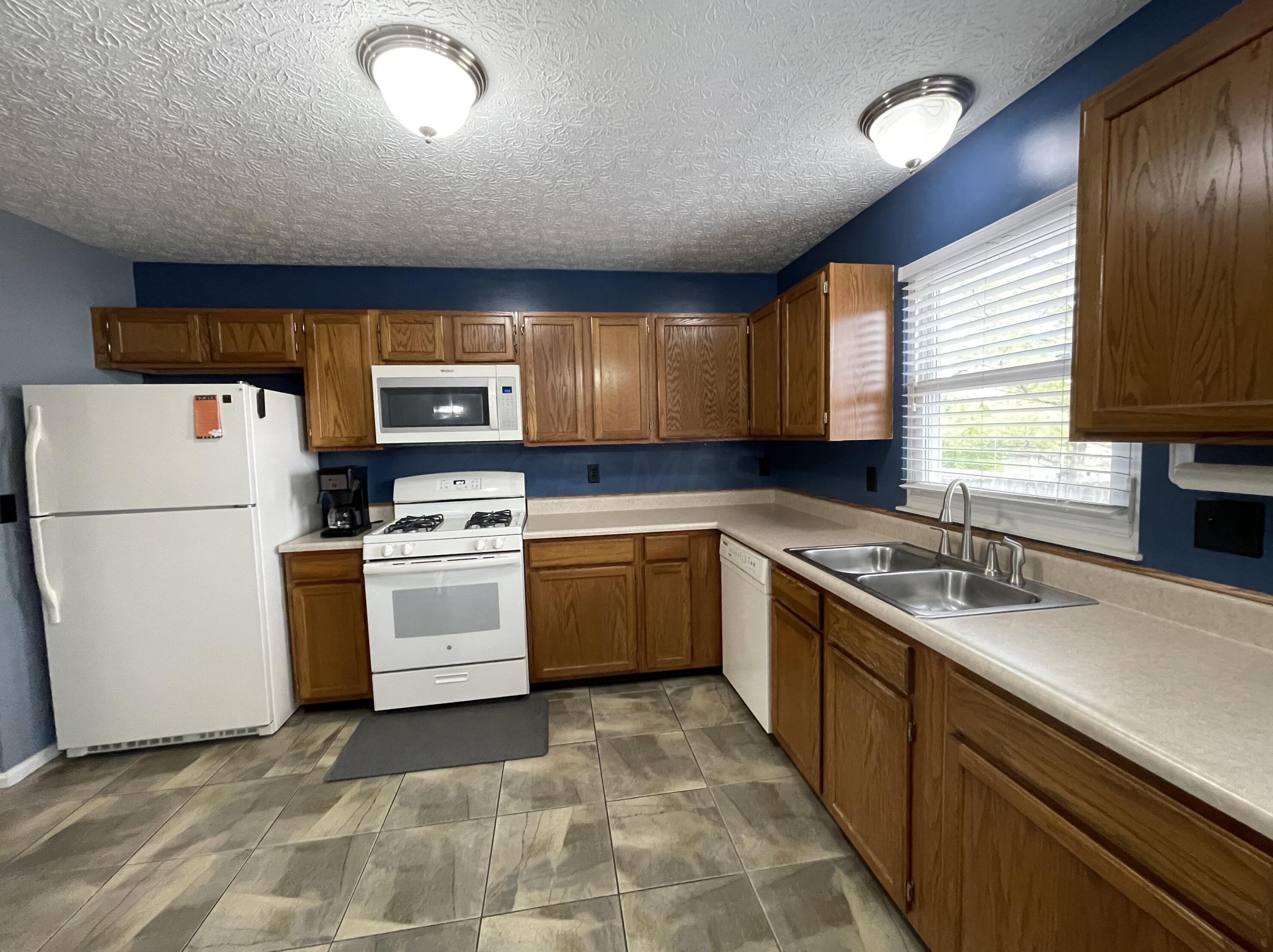 5328 Cherry Bud Ct, Columbus OH 43228-5733 exterior