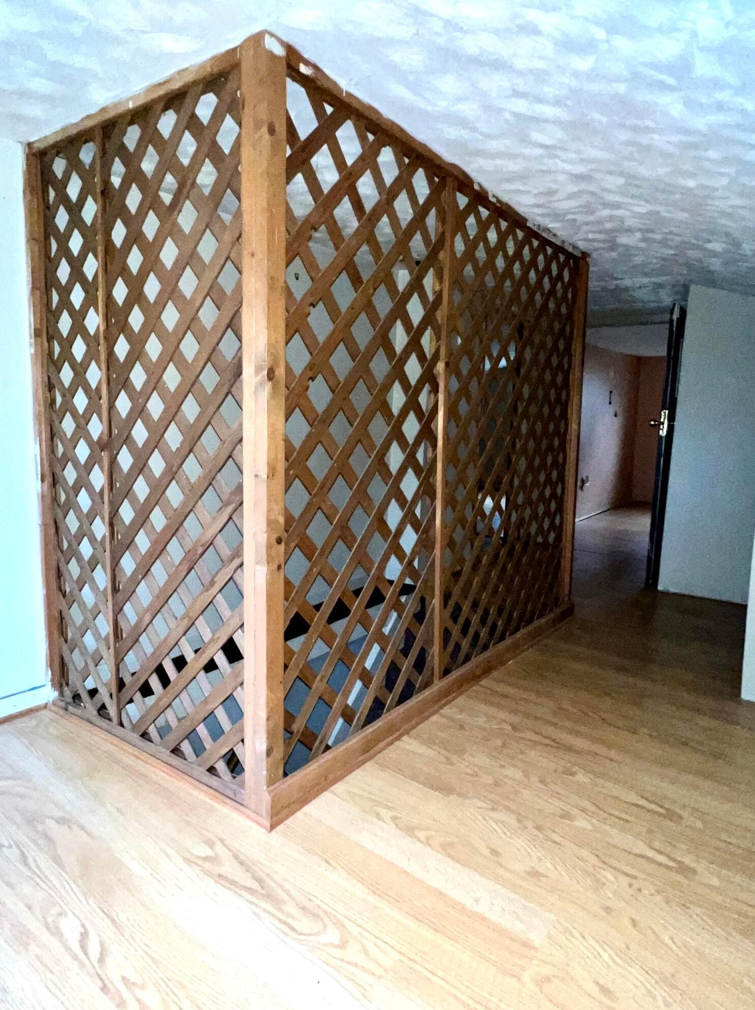 590 Koebel Ave, Columbus OH 43207-3153 exterior